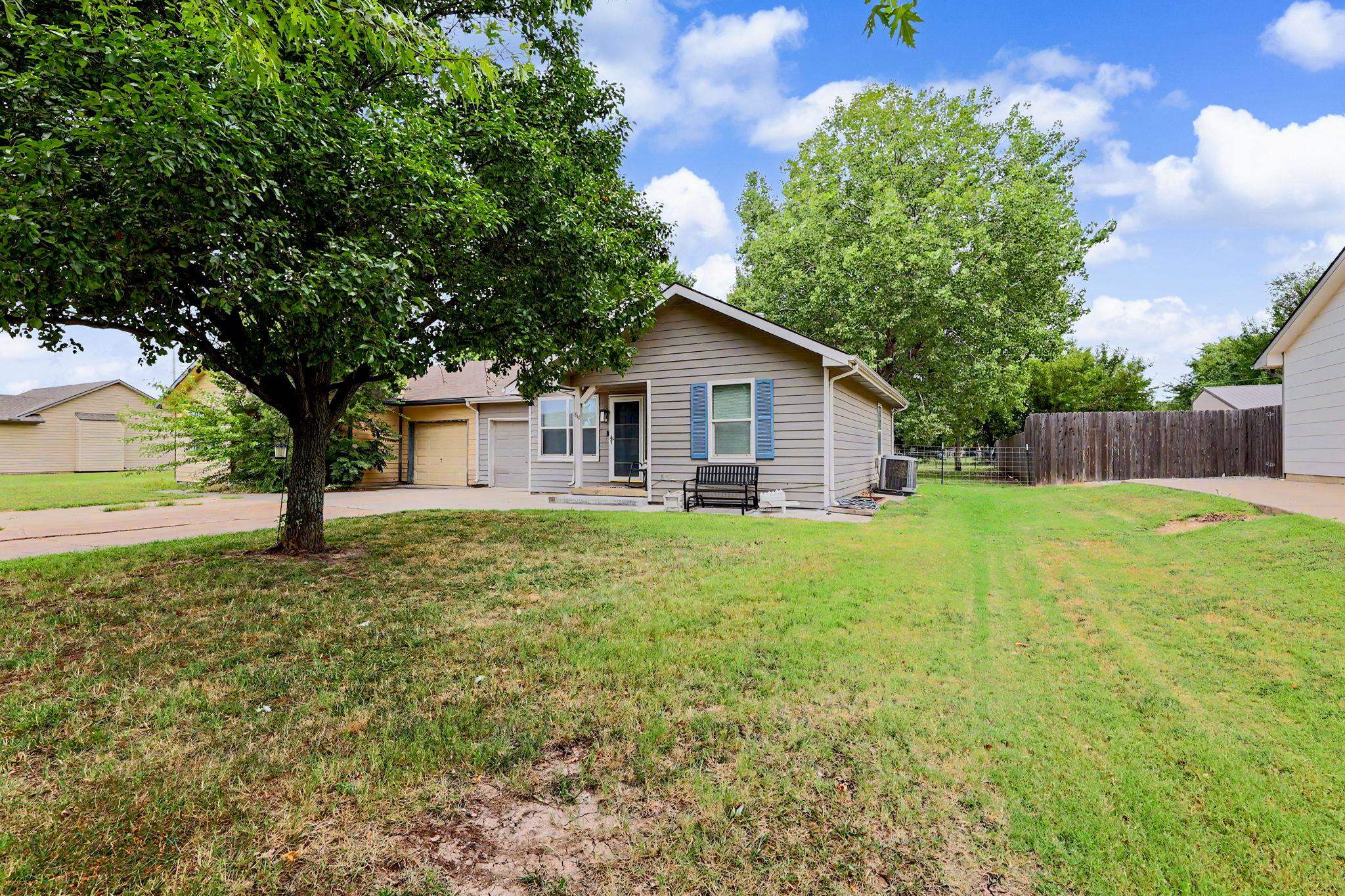 810 E 3rd St, Douglass, KS, 67039