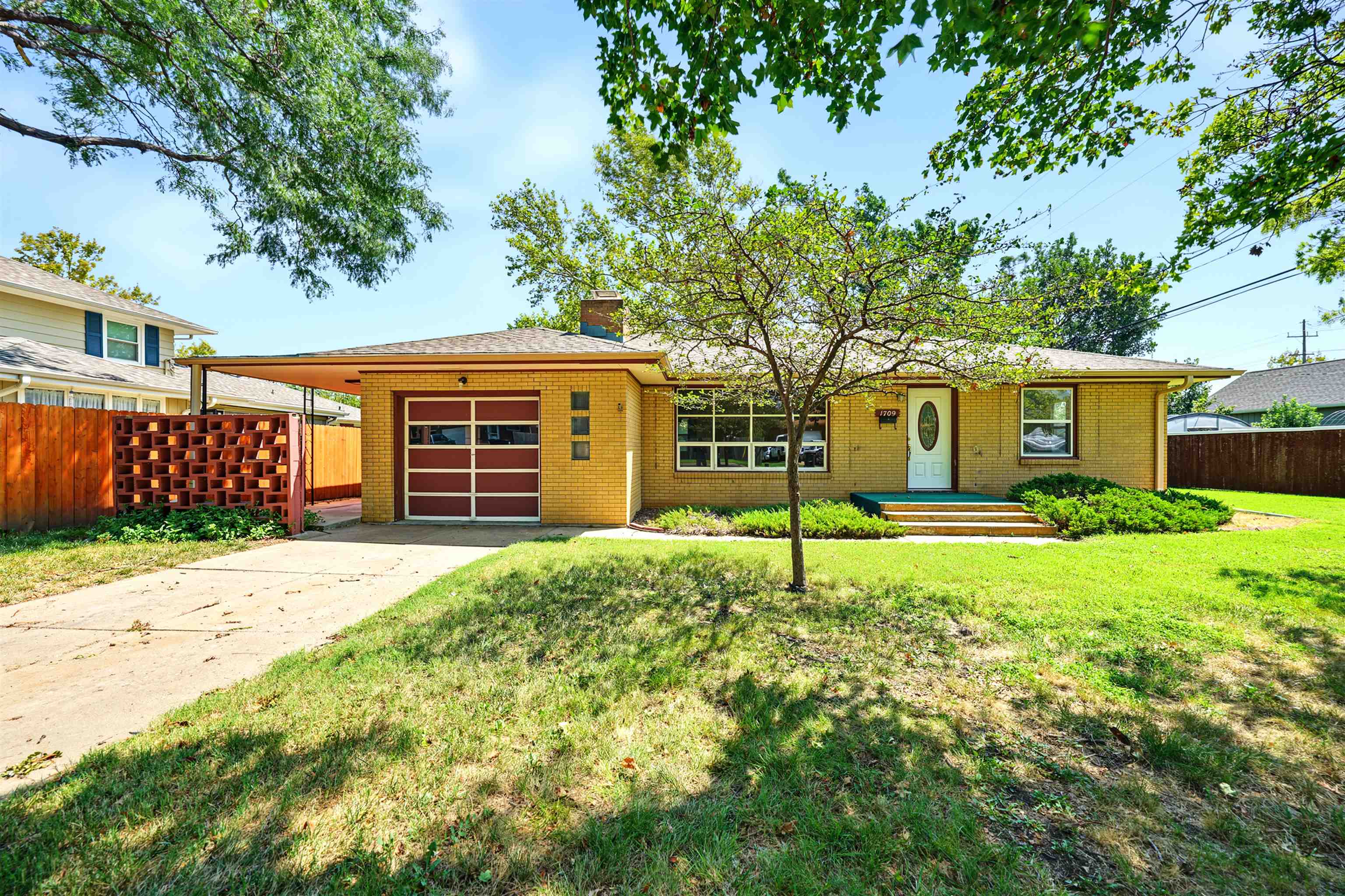 1709 Lewis St, Salina, KS, 67401