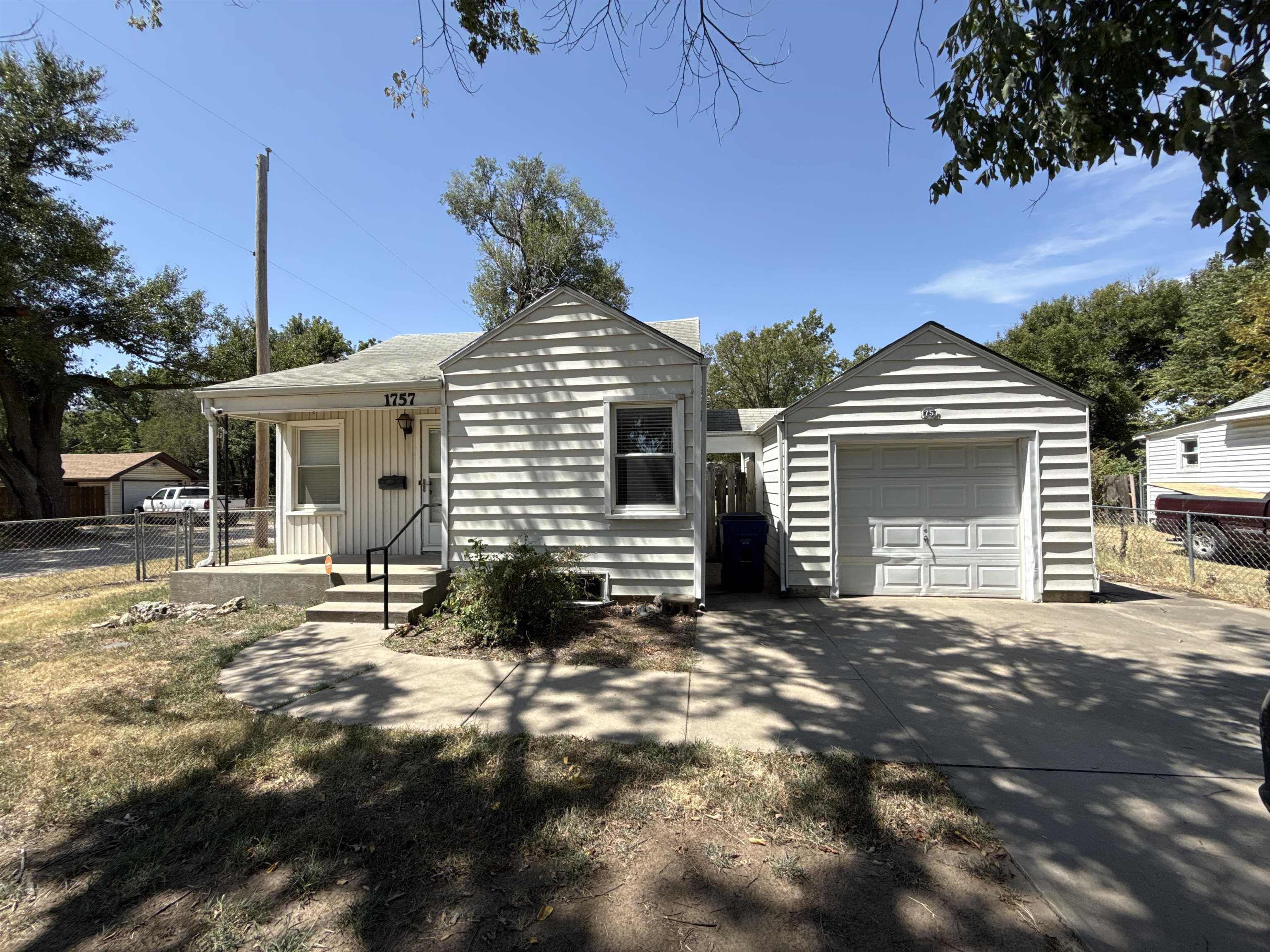 1757 S Washington St, Wichita