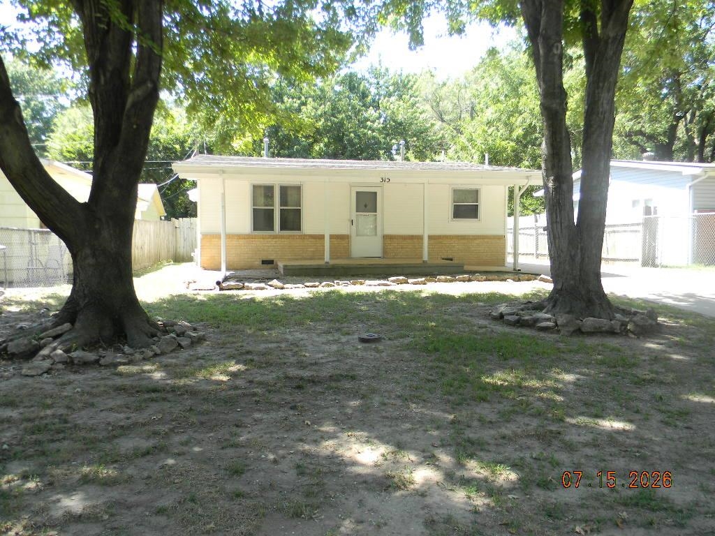 315 S STEWART DR, Haysville
