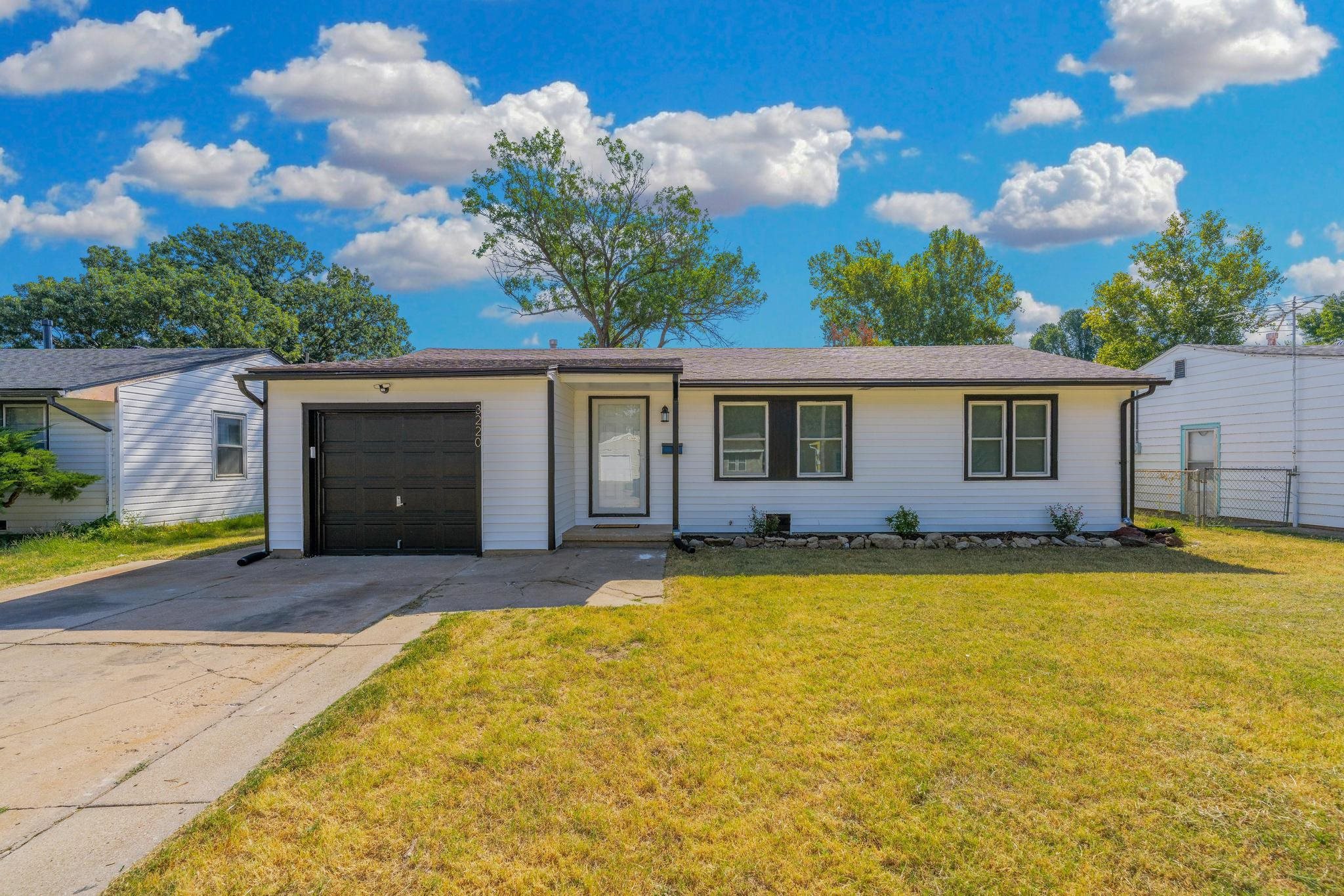 3220 S Downtain, Wichita