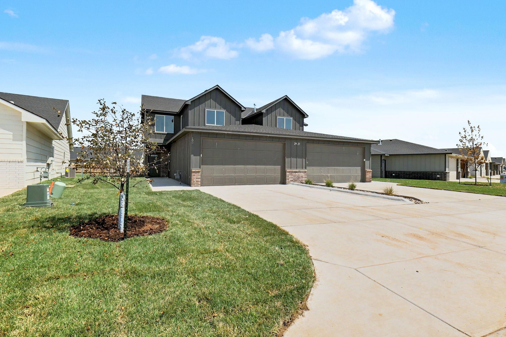 2927 S Cedar Crest Ct #200, Wichita