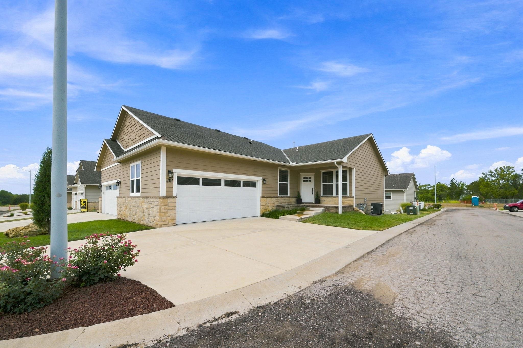 331 N 127th St E 401, Wichita