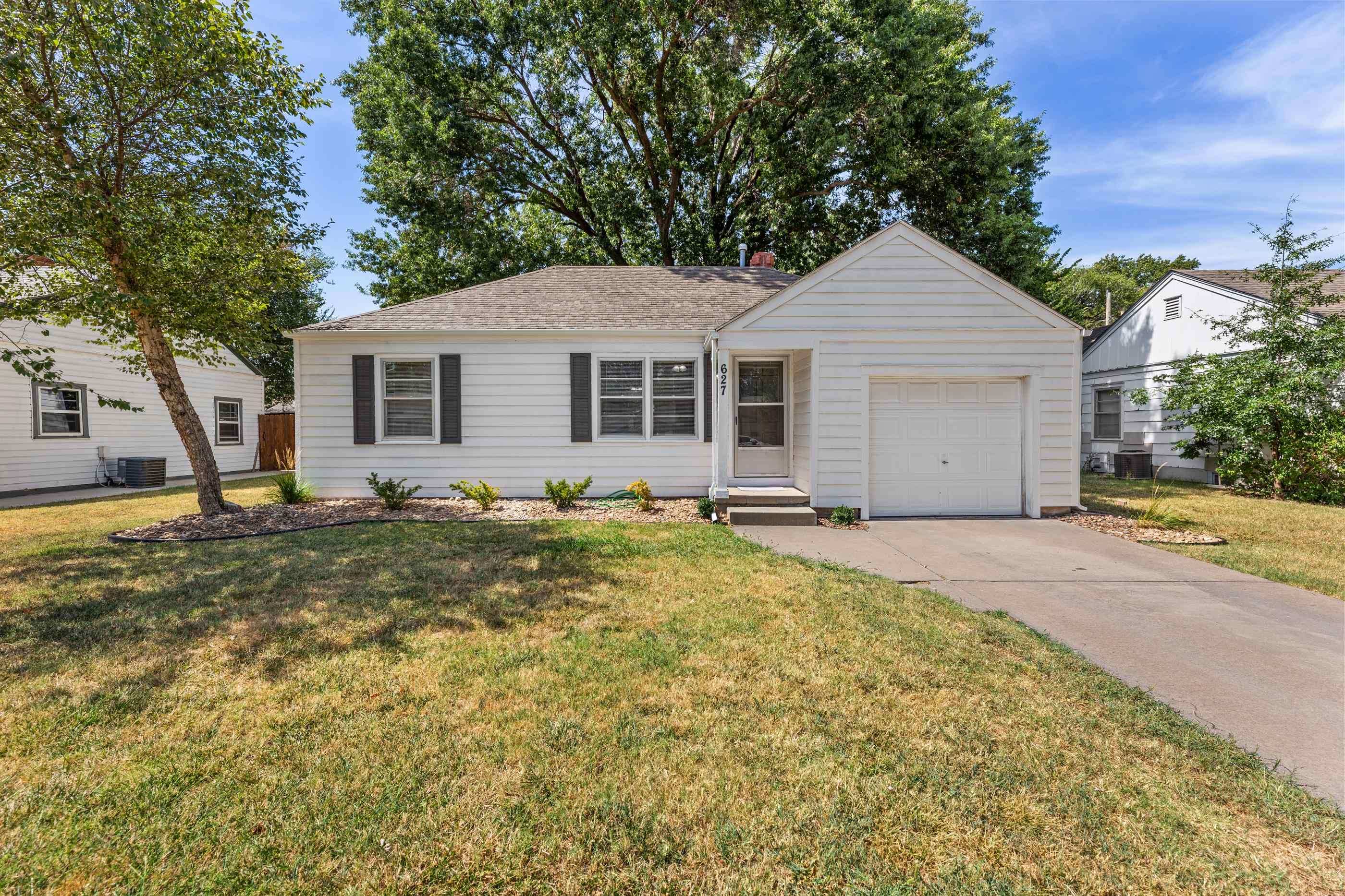 627 S Barlow, Wichita, KS, 67207
