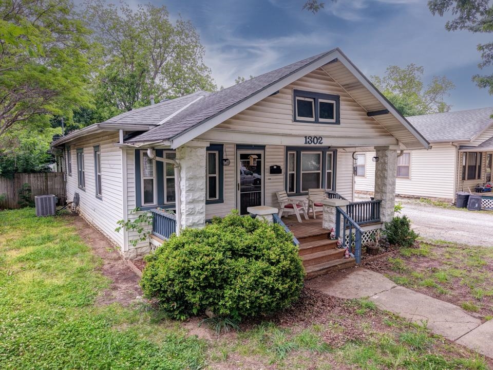 1302 Hackney, Winfield, KS, 67156