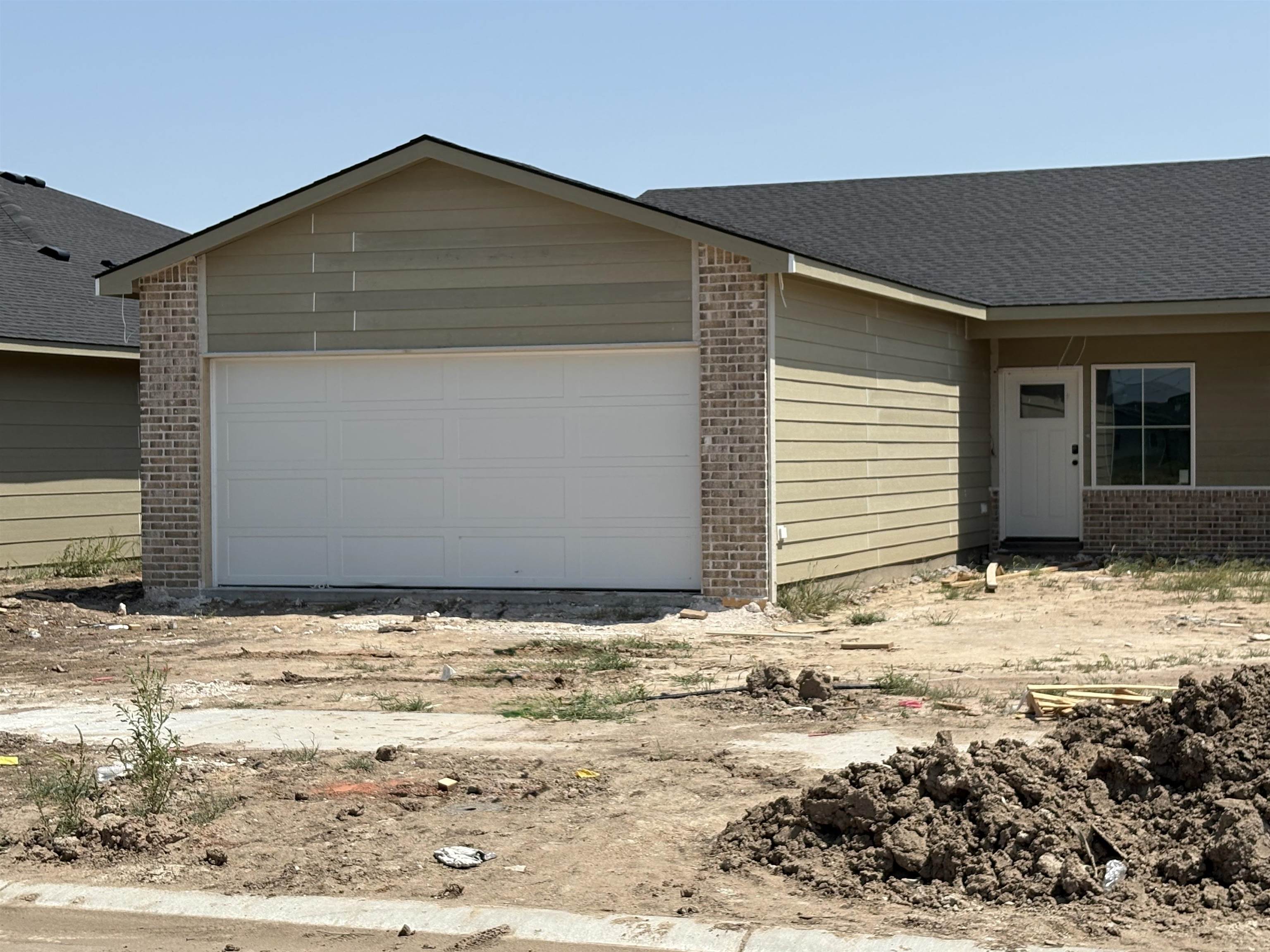 2912 S Denene, Wichita