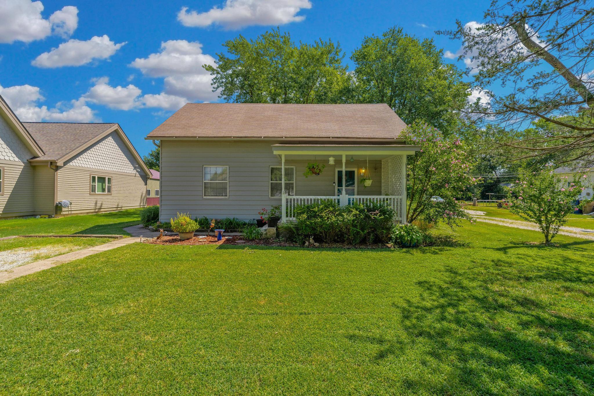424 N Main St, Belle Plaine, KS, 67013
