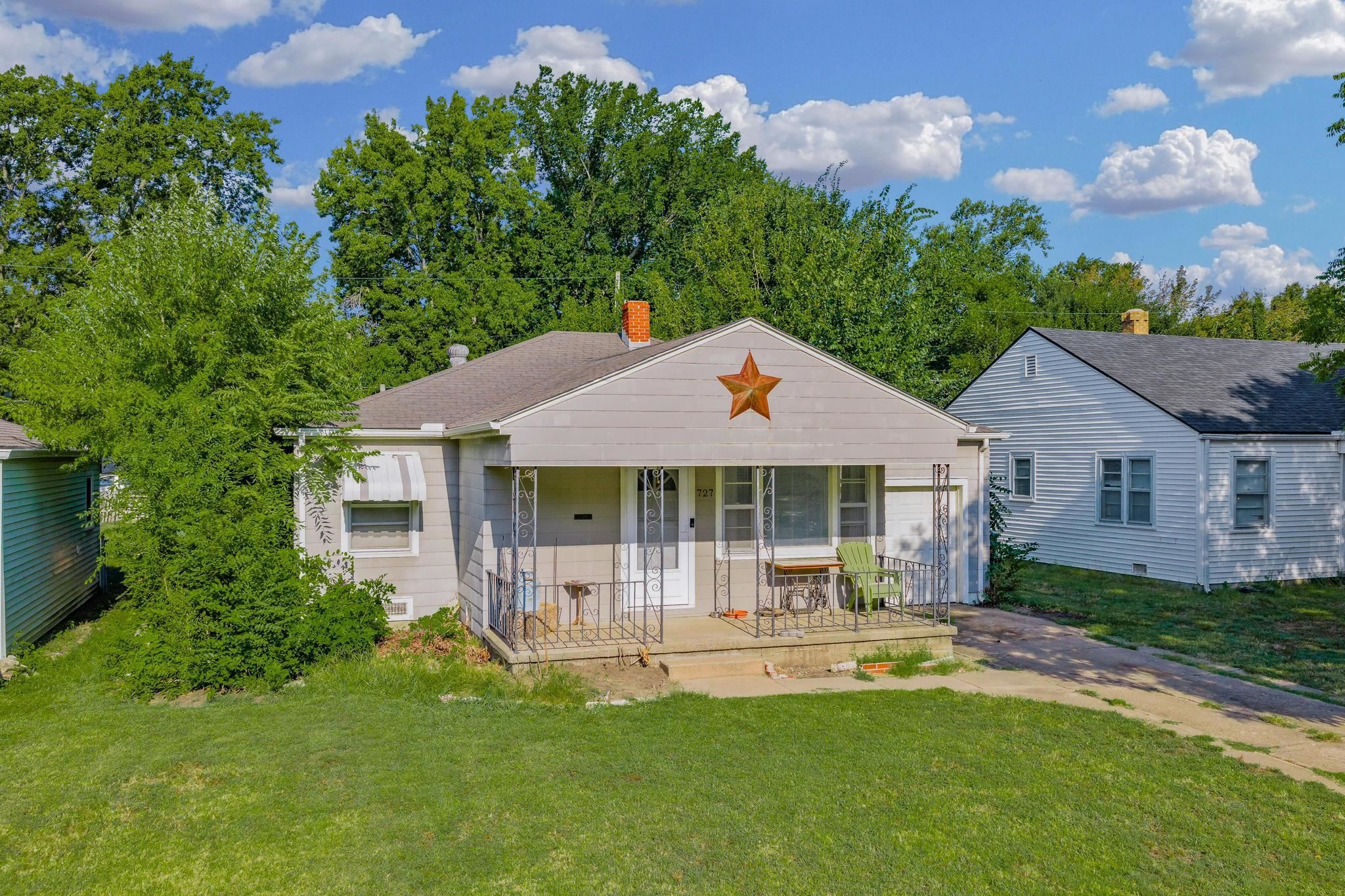 727 S Fountain Ave, Wichita