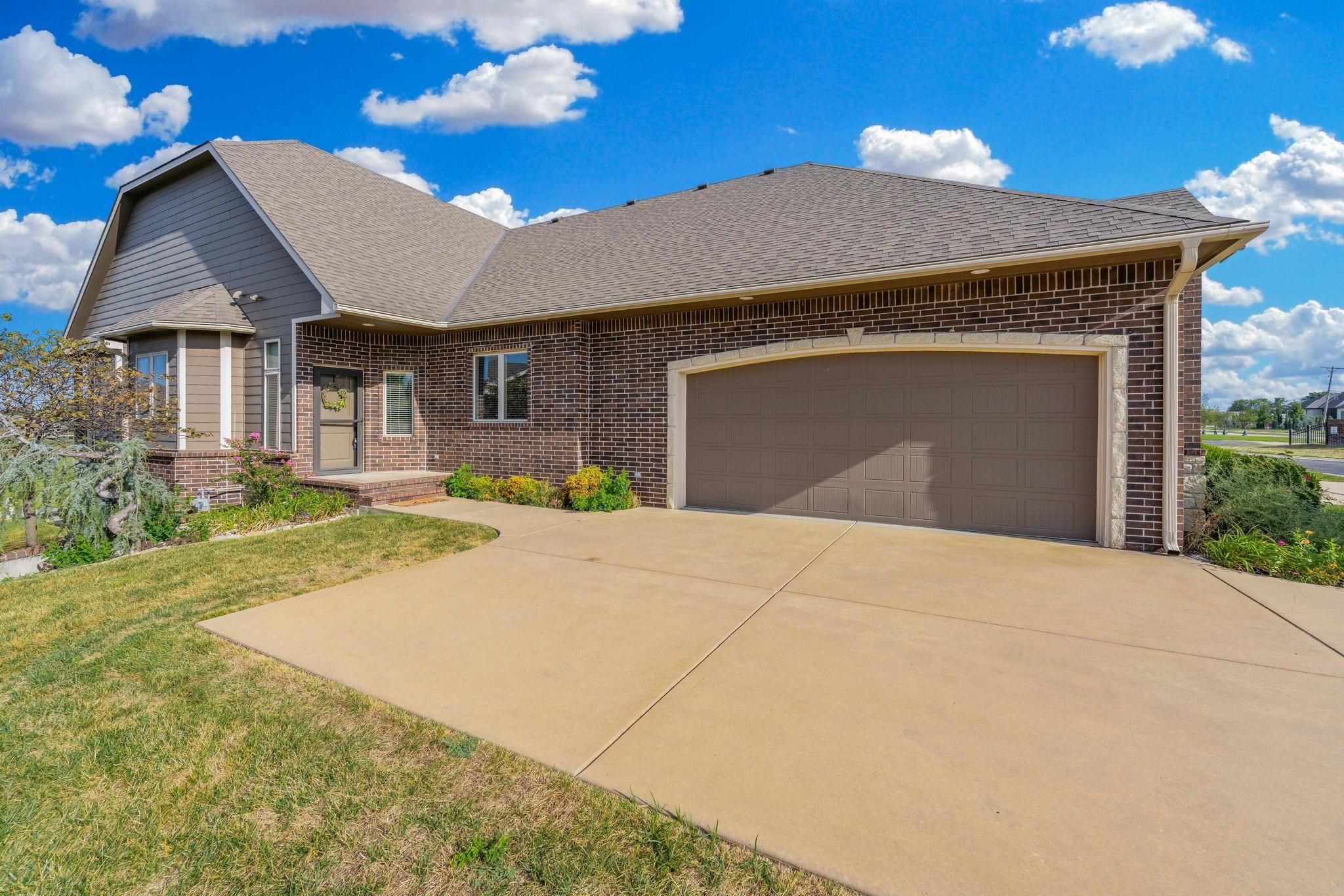 707 N Prairie Dunes St, Wichita