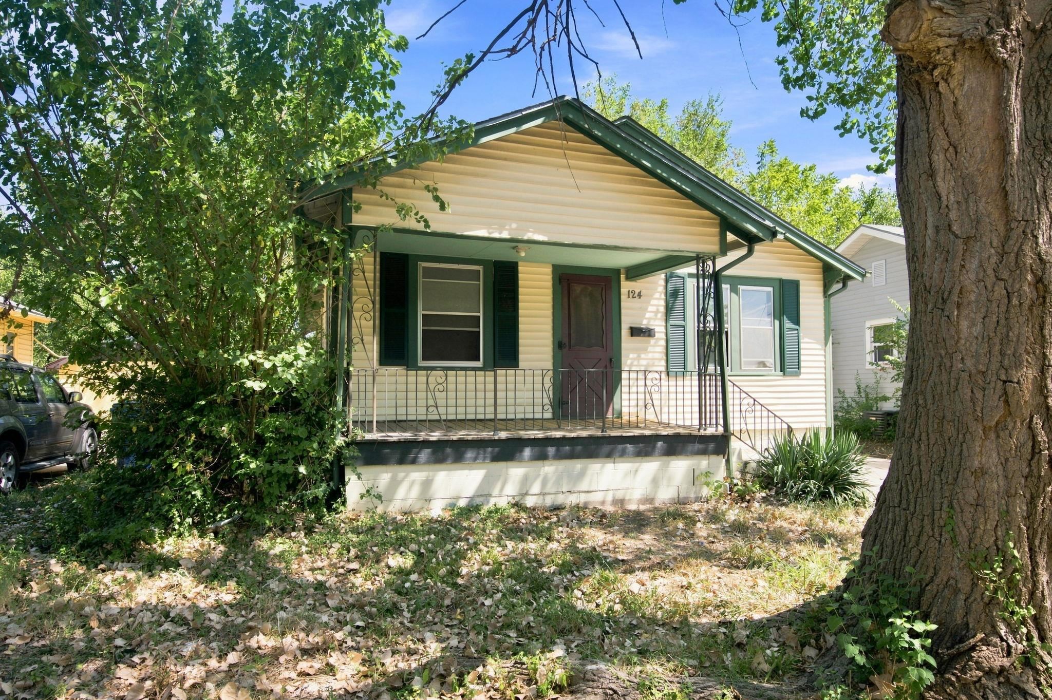124 N Richmond, Wichita