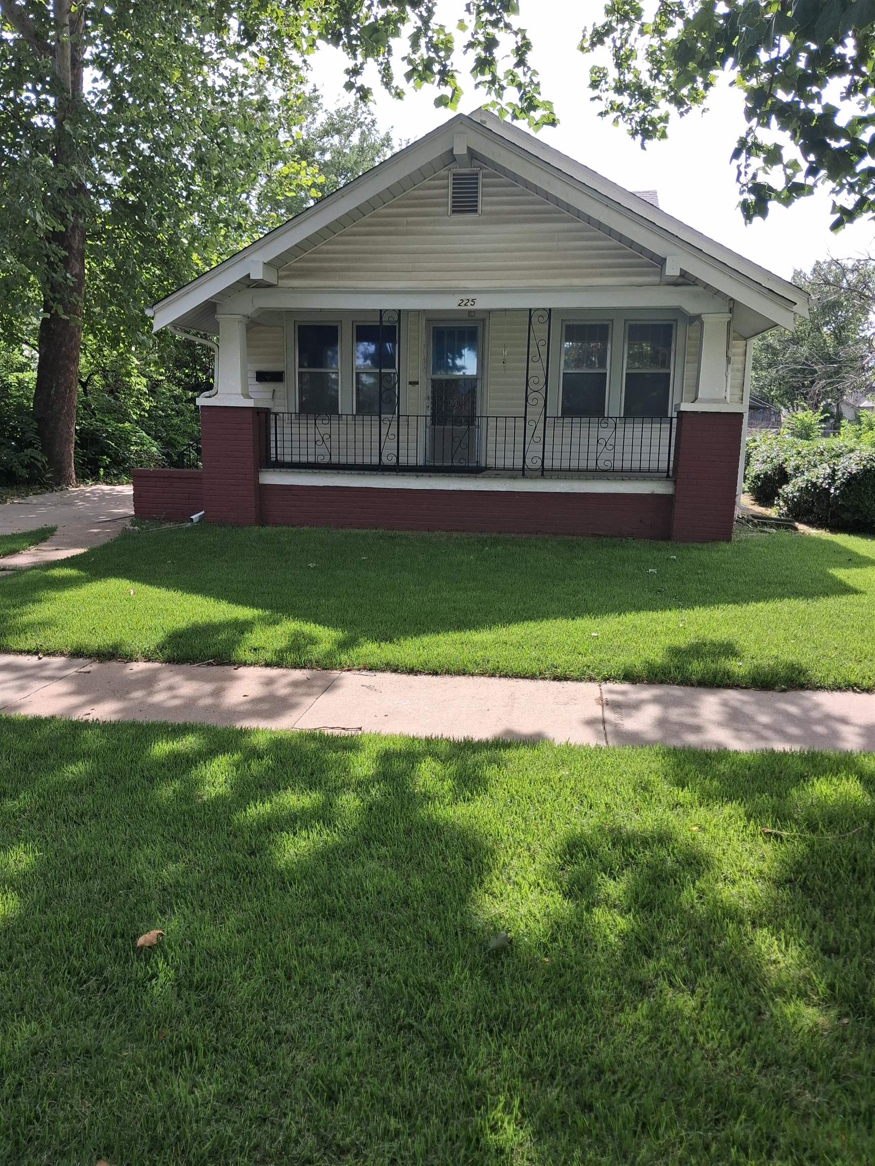 225 N St. Clair Ave., Wichita