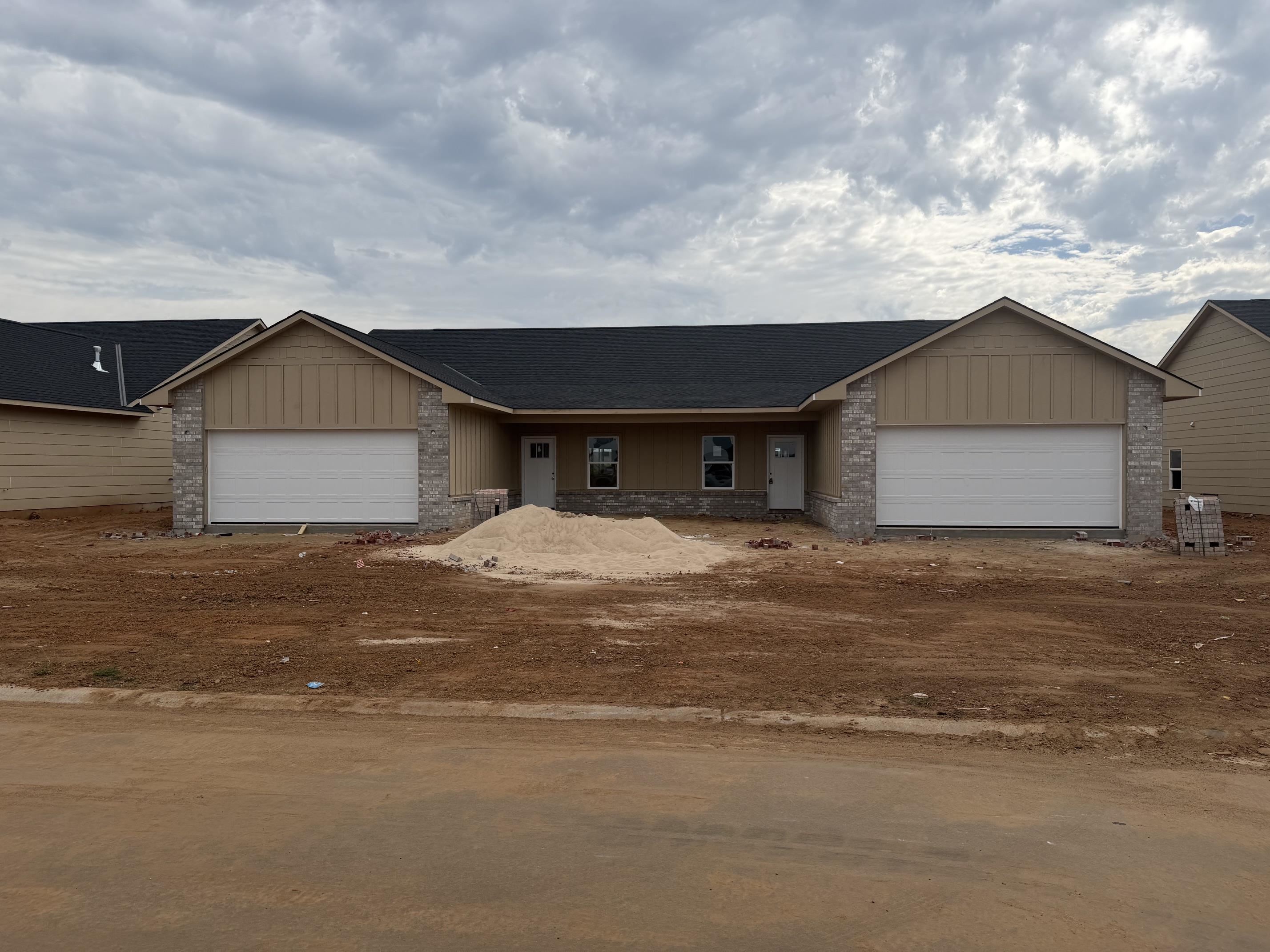 806 N Wheatland St, Wichita