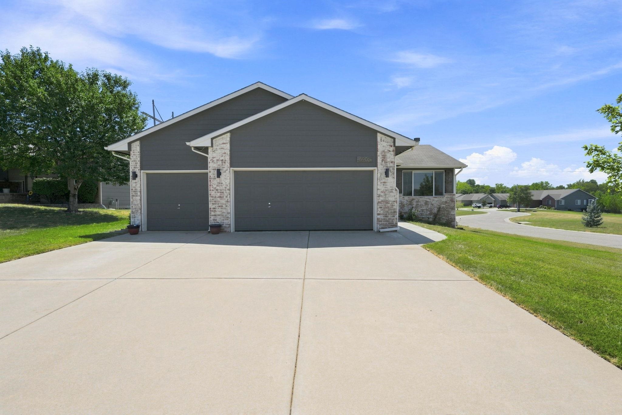 6906 N Wendell, Wichita