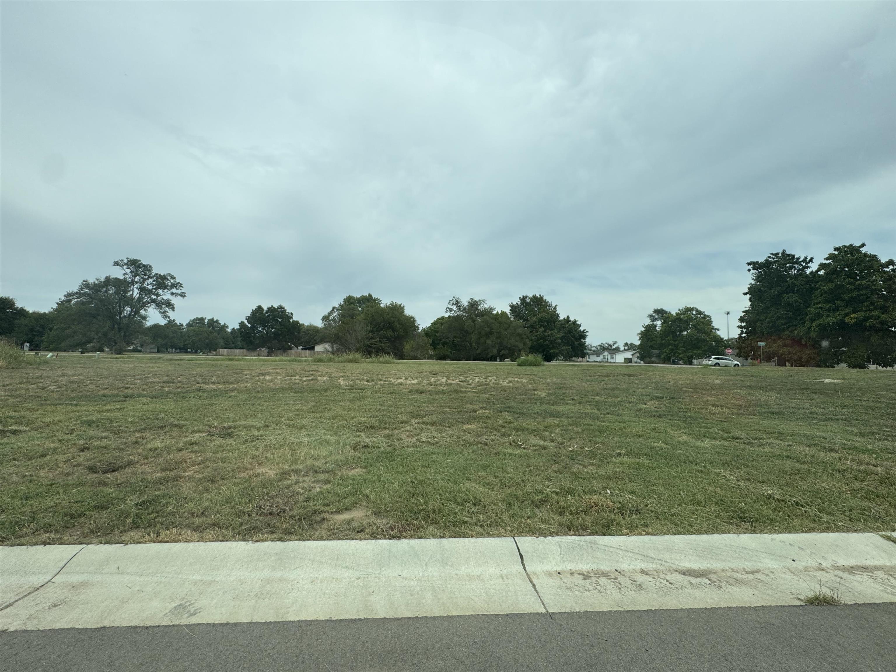 2220-2222 E Plaza Ct, Haysville