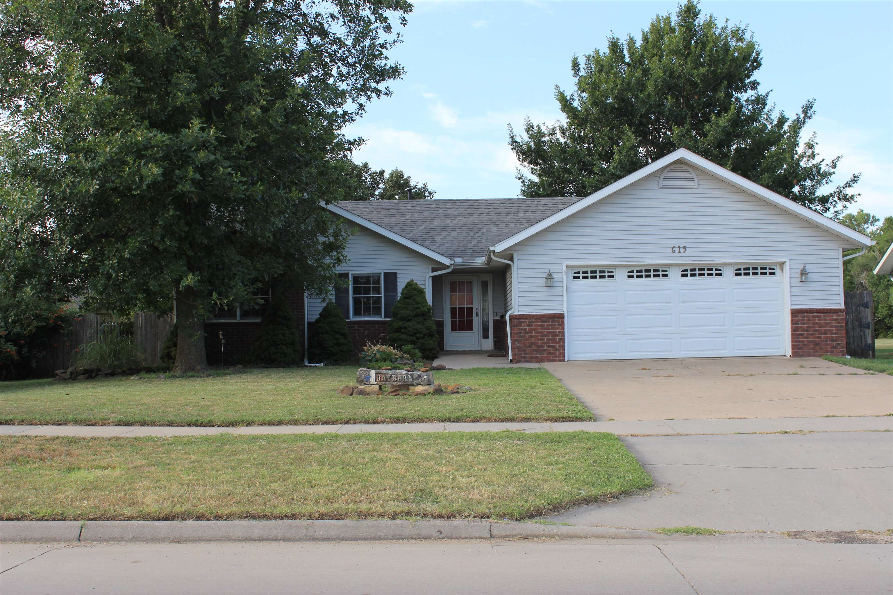 615 W Ave A, McPherson