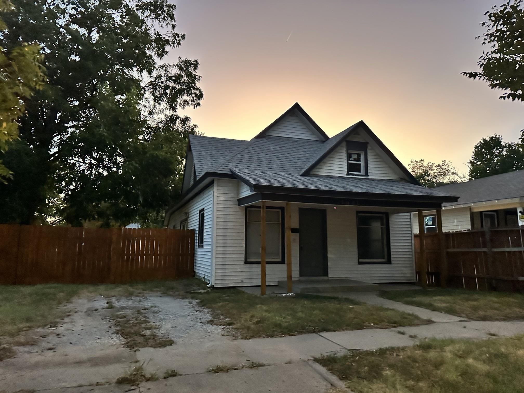 1621 S Waco, Wichita, KS, 67213 photo 2