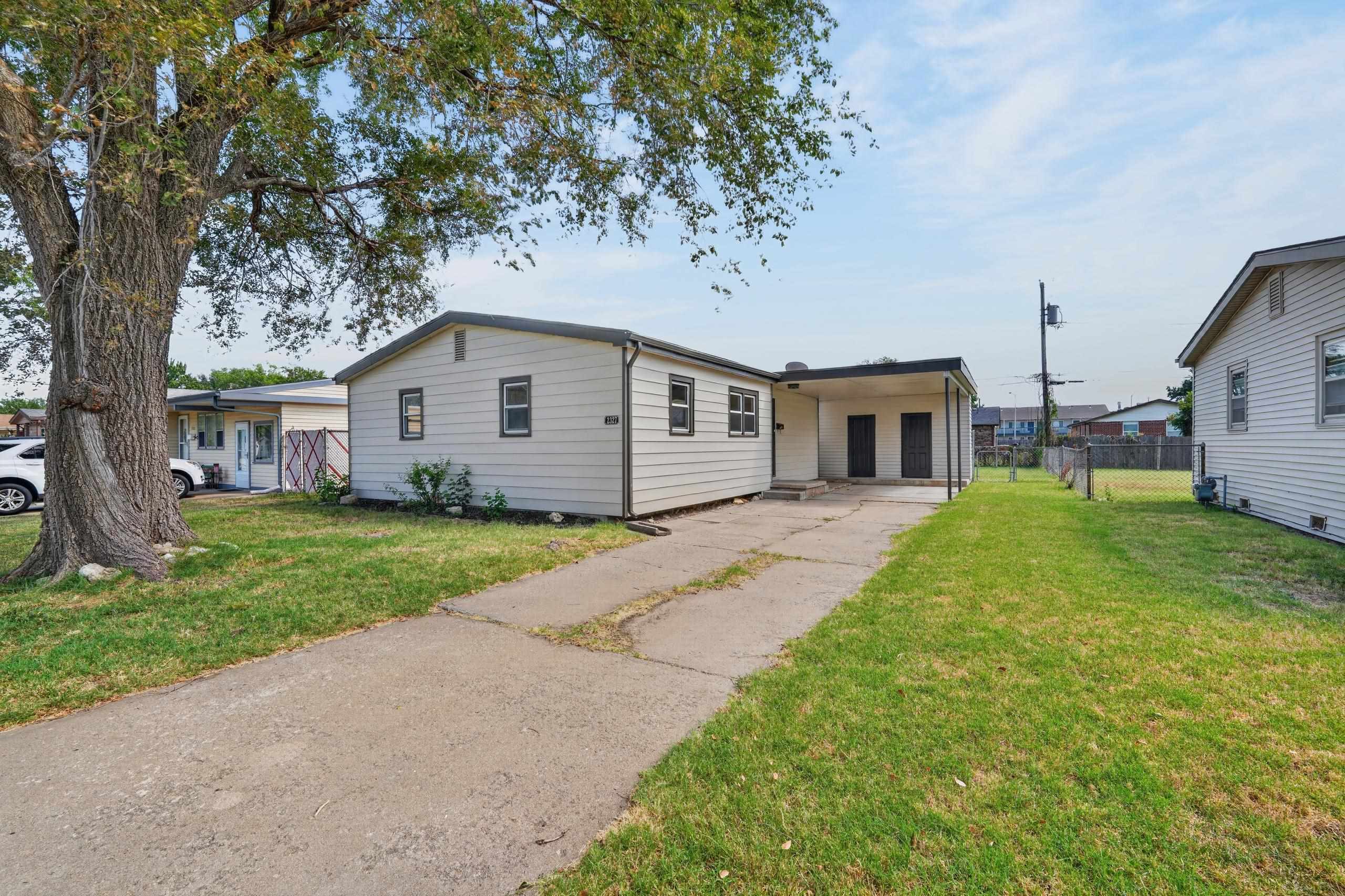 2327 W Grant Ave, Wichita