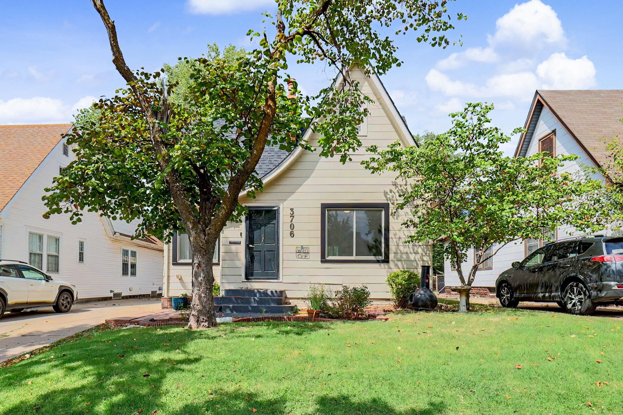 3706 E Edgemont Pl, Wichita