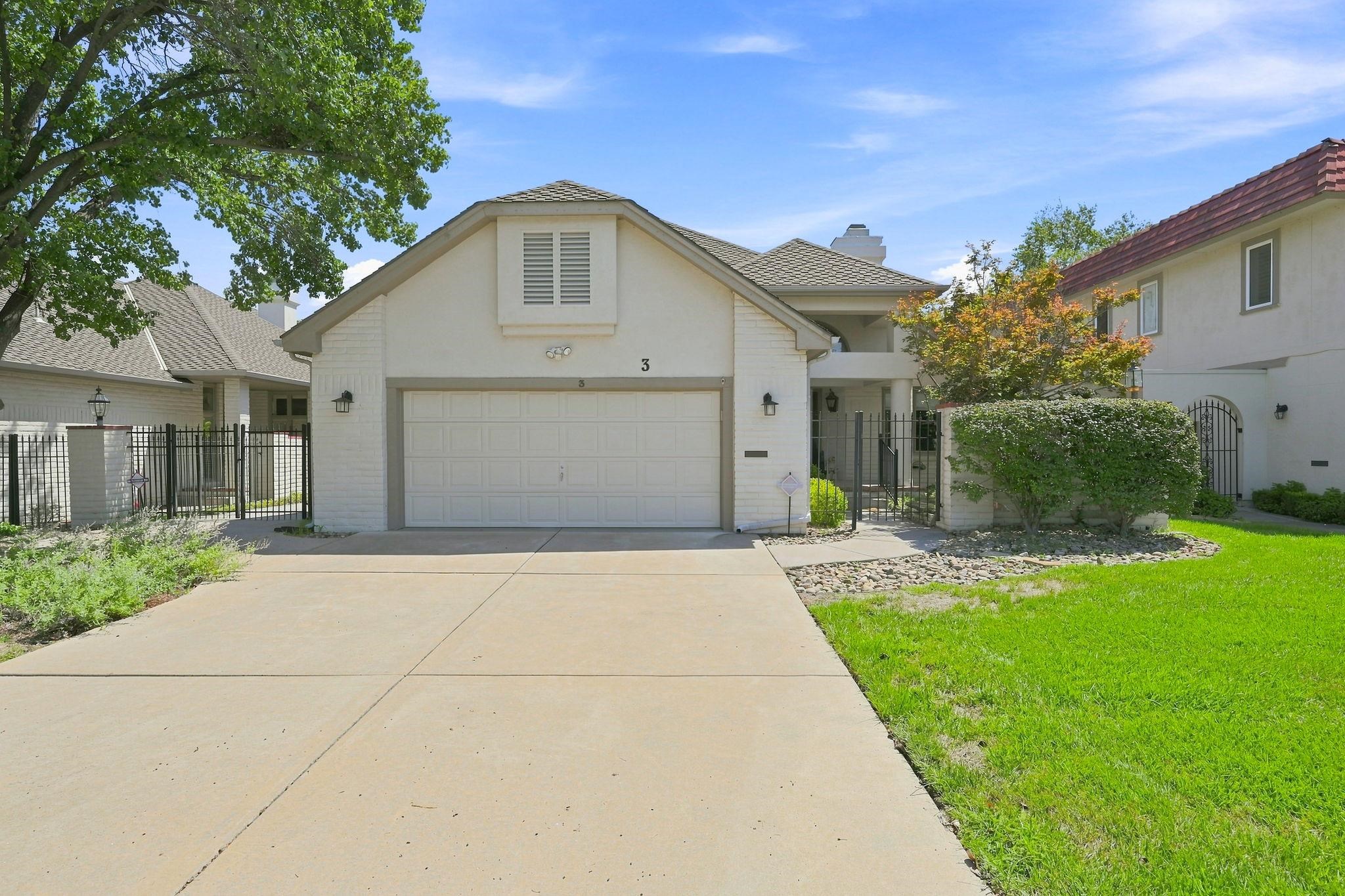 3 N Villas, Wichita