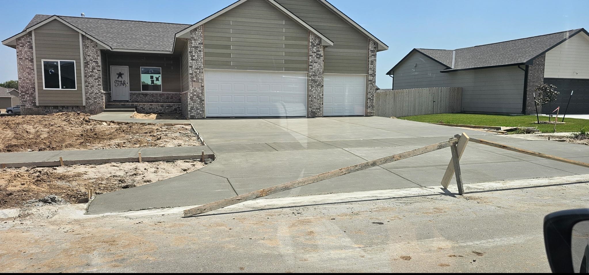 1914 S Lynnrae St, Wichita