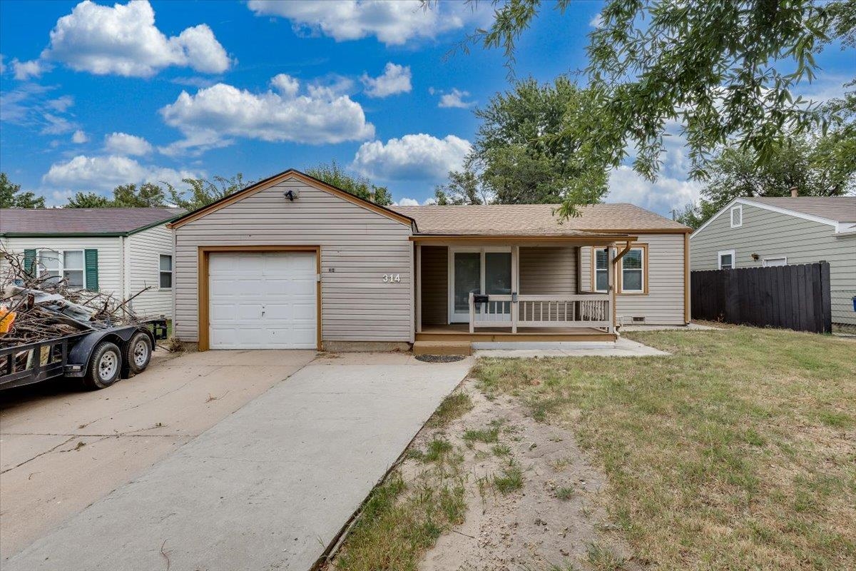 314 W Carlyle St, Wichita