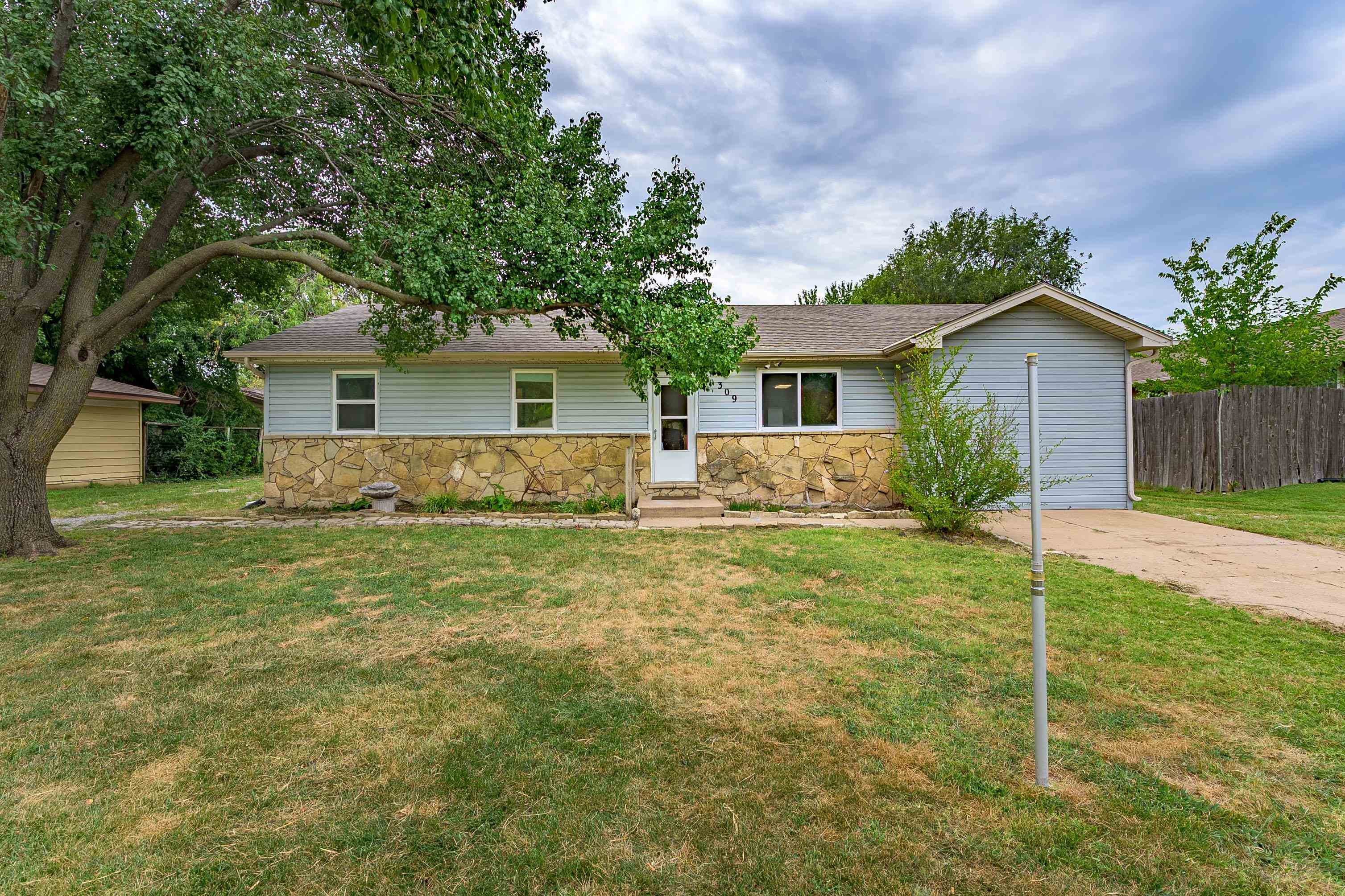 309 N Seymour St, Udall