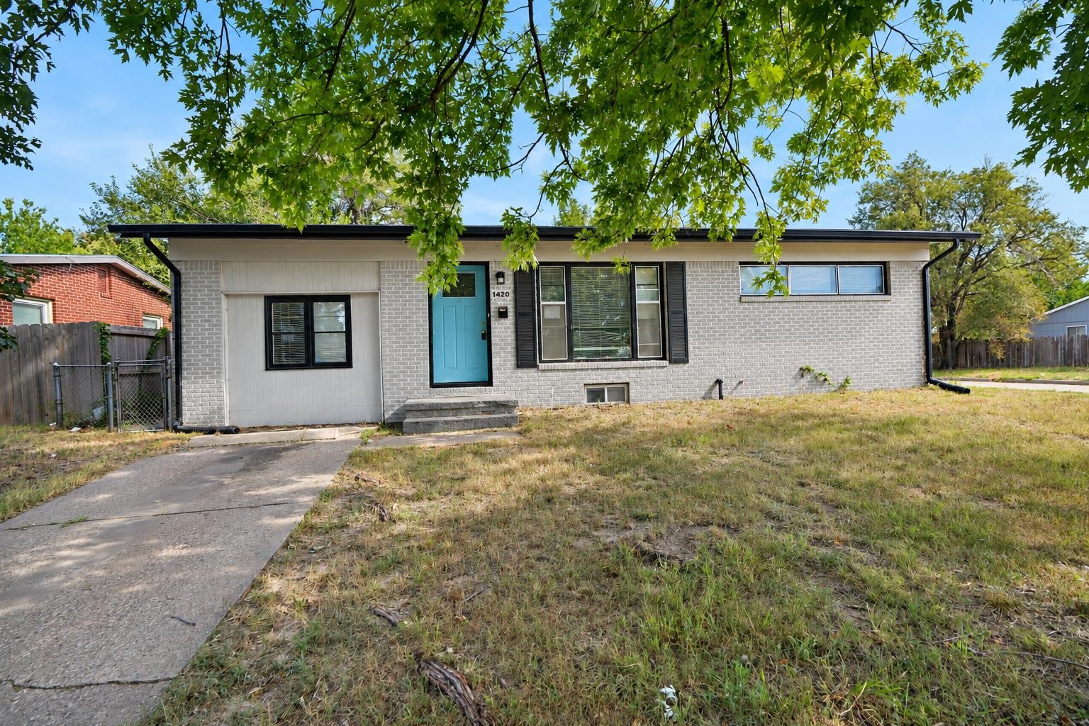 1420 E El Monte, Wichita