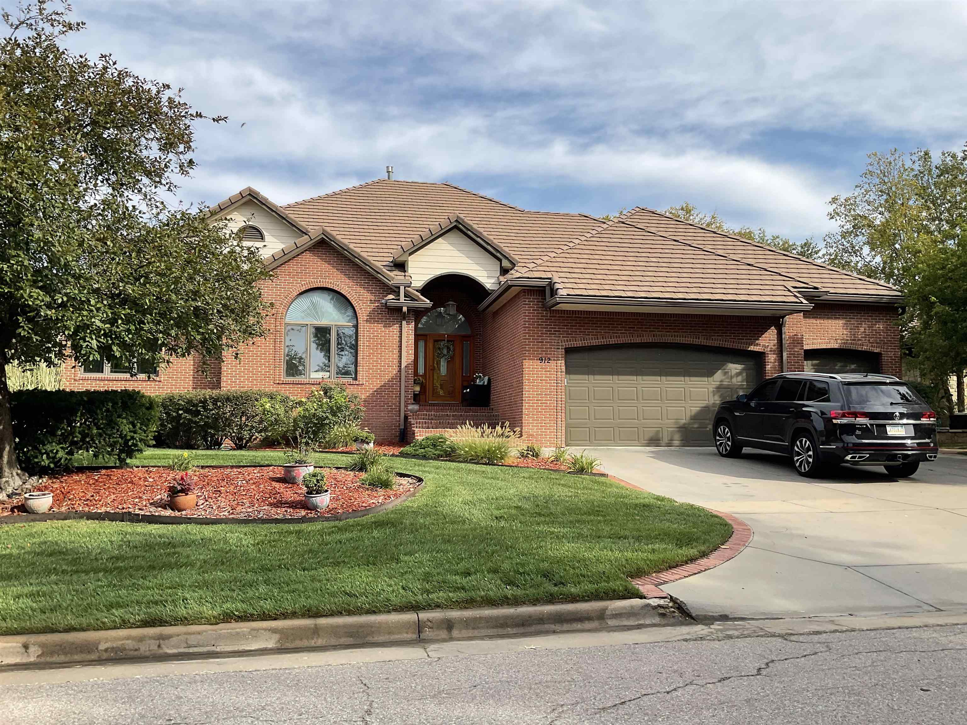 912 Terradyne Cir, Andover