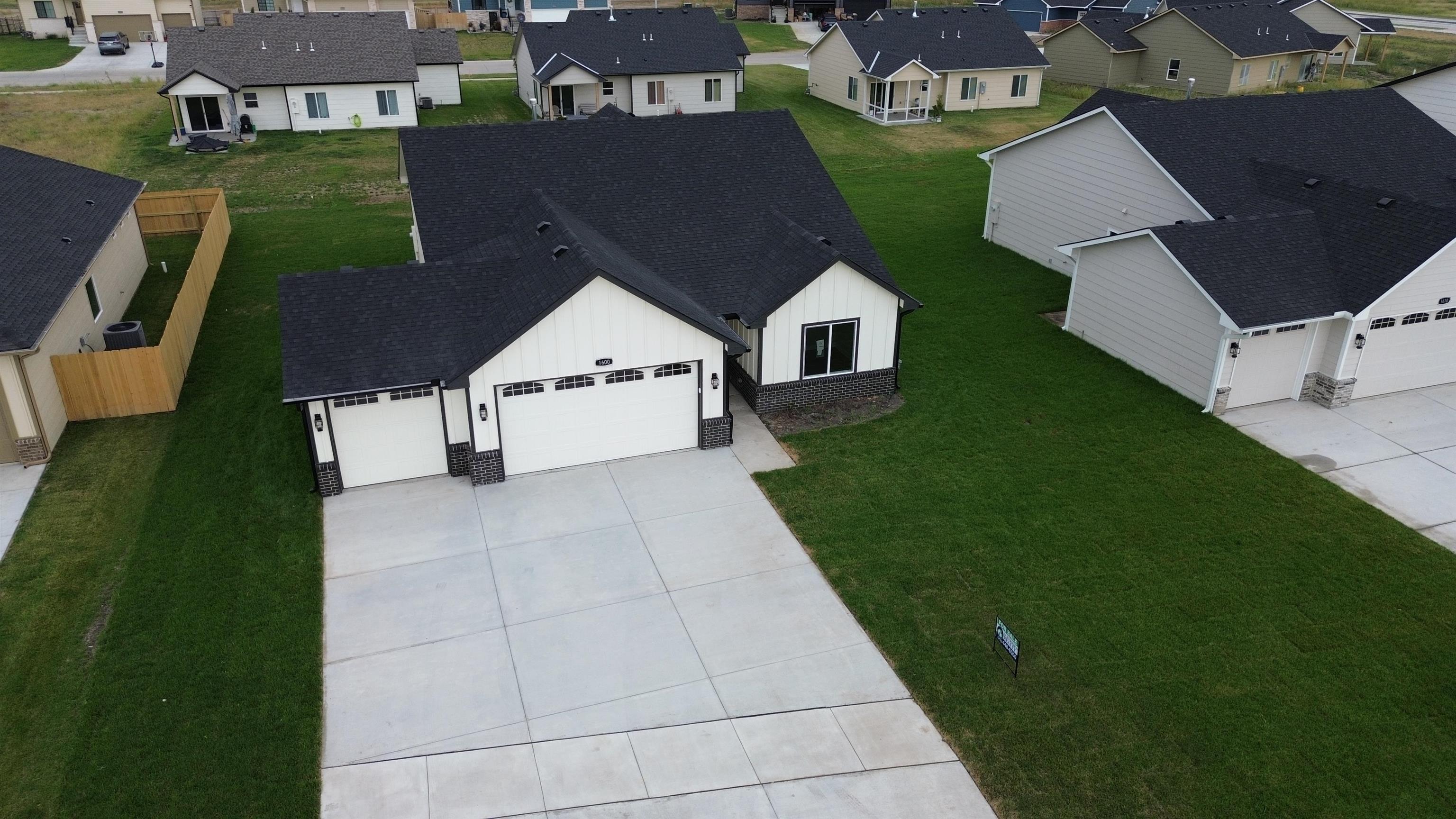 1600 E Appleton St., Valley Center