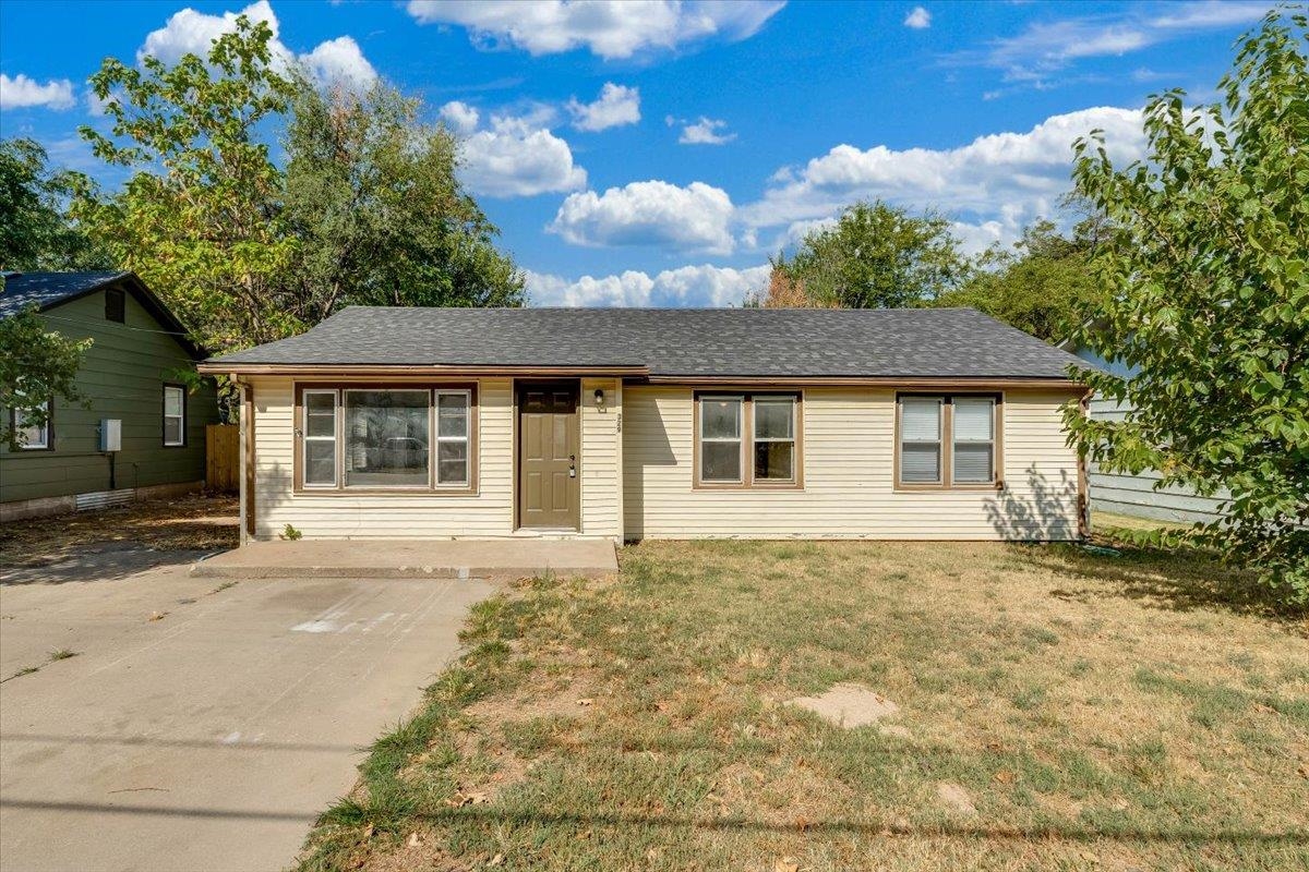 329 N Knight, Wichita