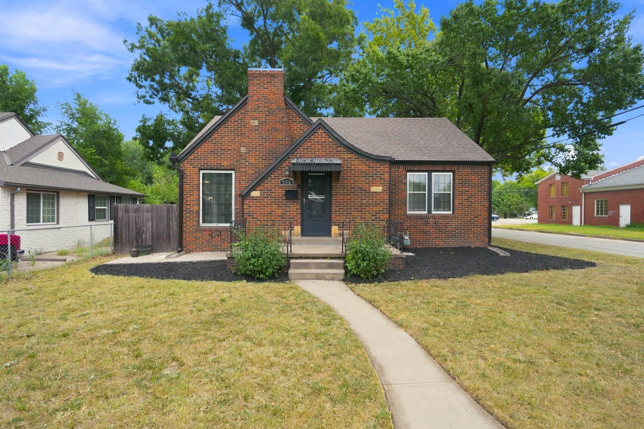 556 S Poplar Street, Wichita