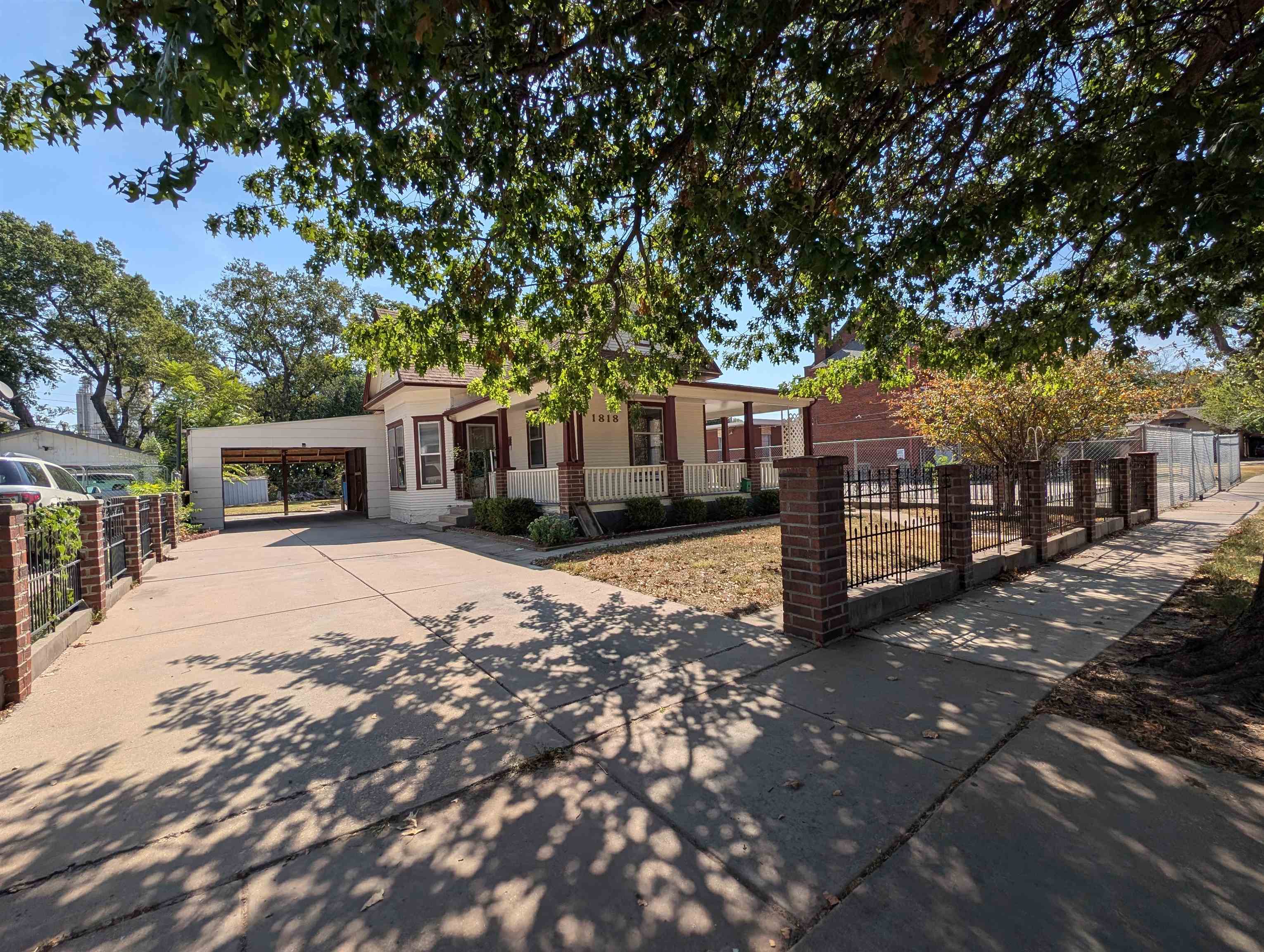 1818 N Park PL, Wichita