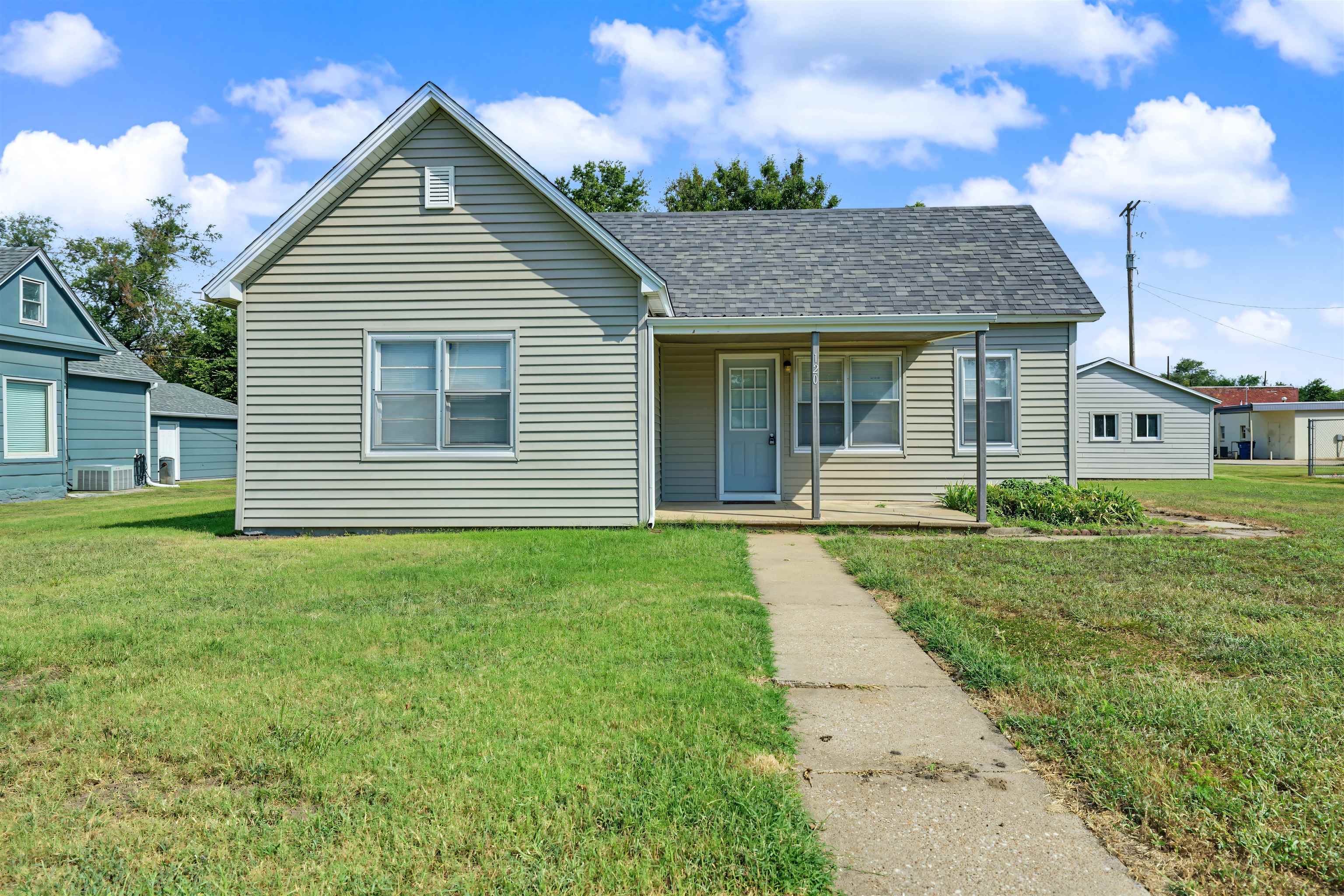 120 W 4th St., Assaria