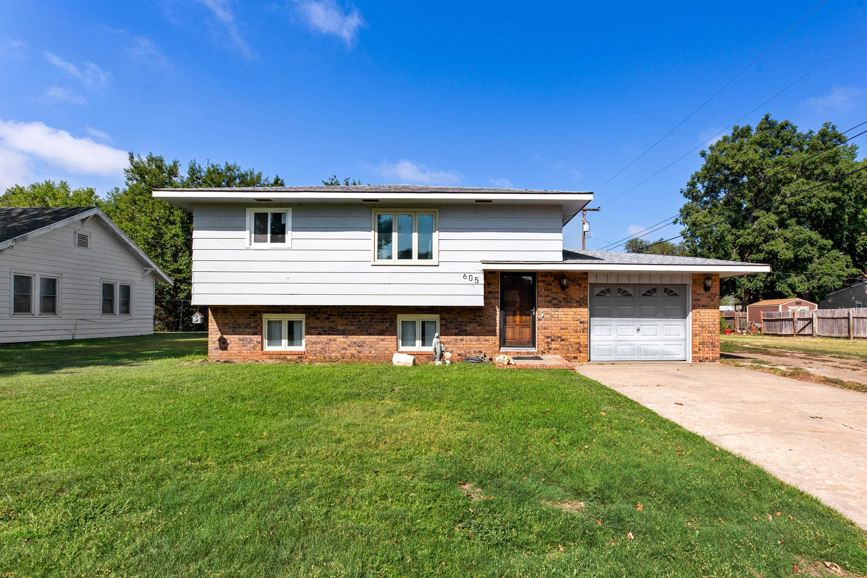 605 S Walnut, South Hutchinson