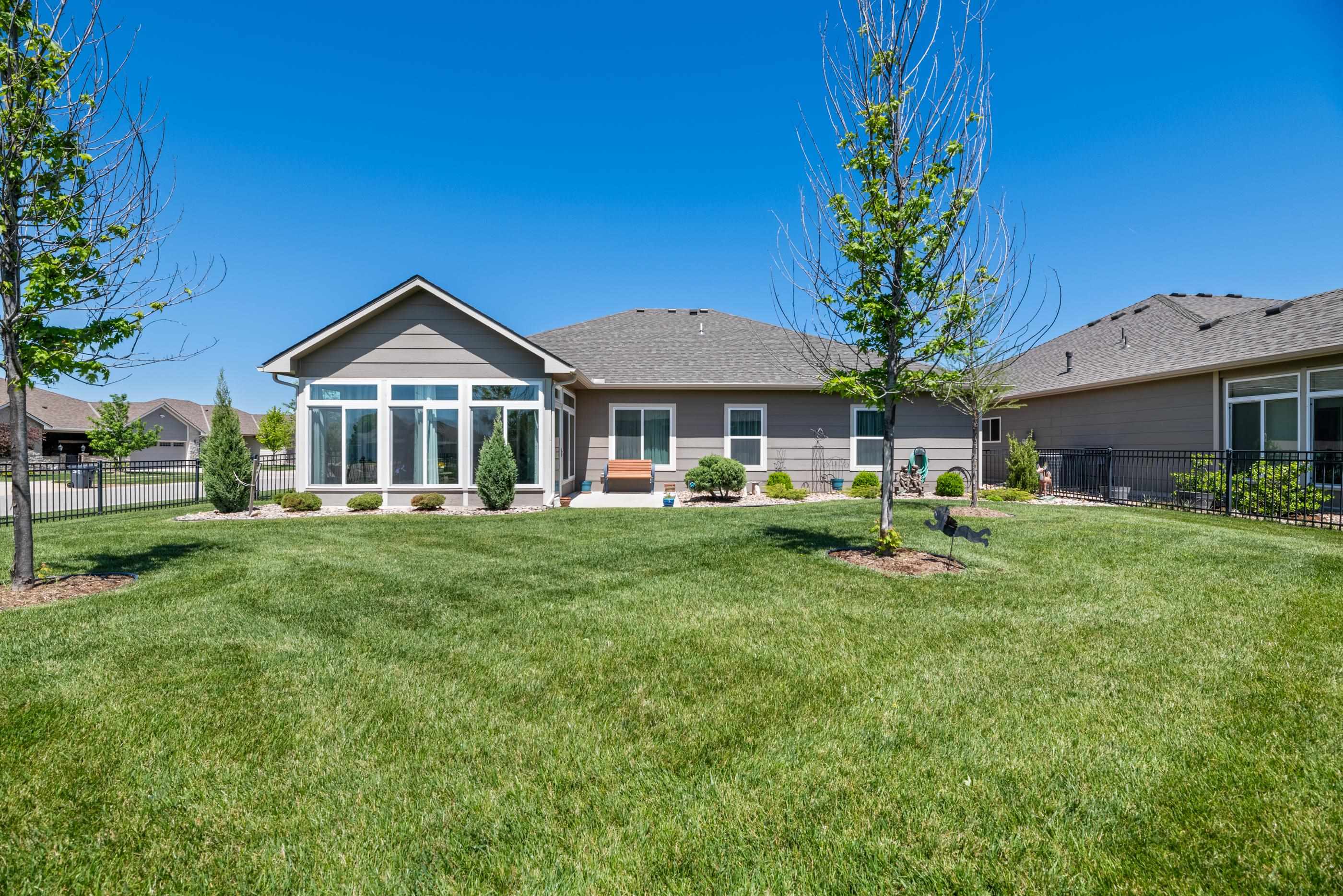 3632 N Lakeway Ct, Wichita