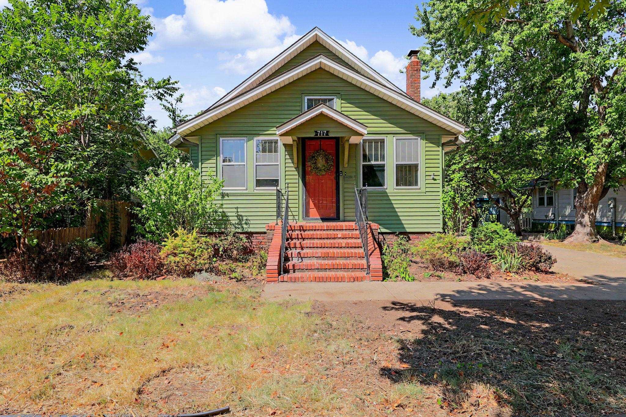 717 N High, Newton