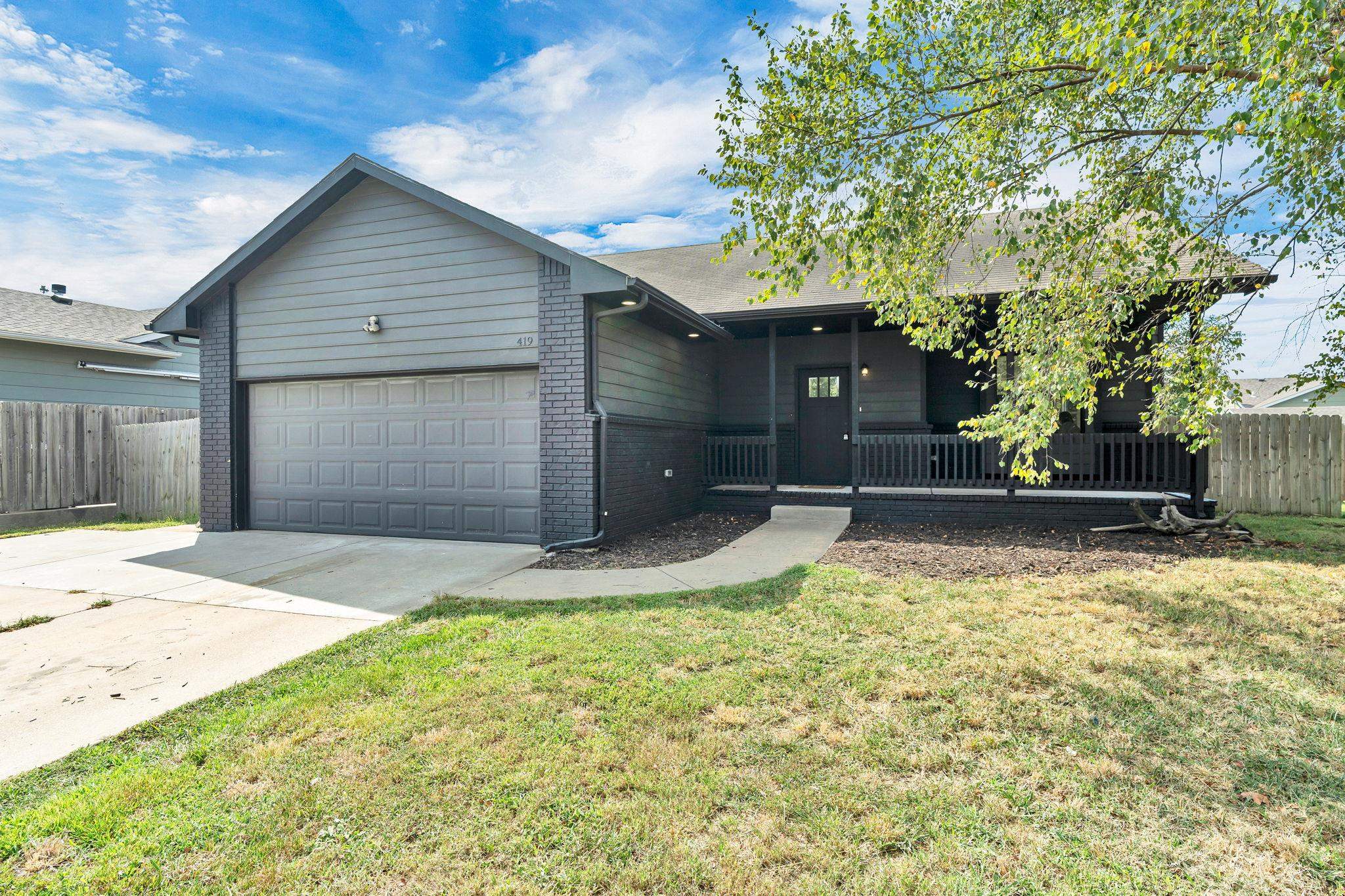 419 E Myers Ct, Mulvane