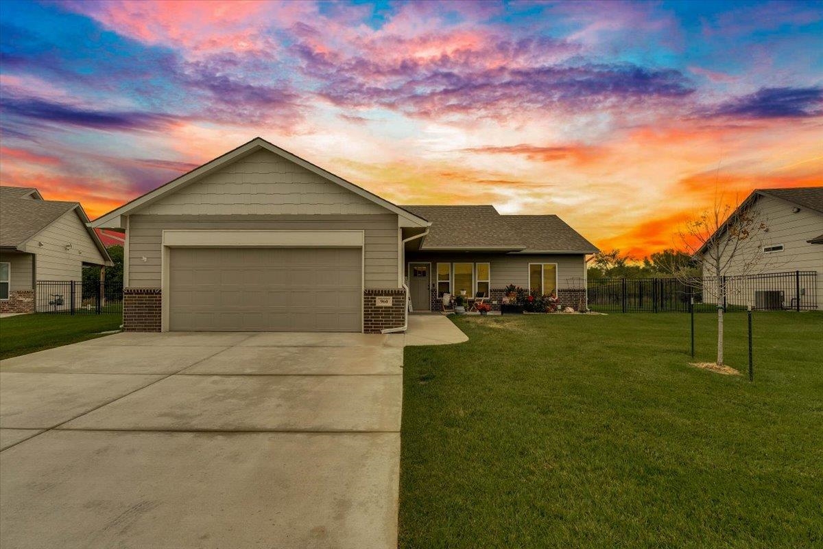 960 N Clover, Goddard