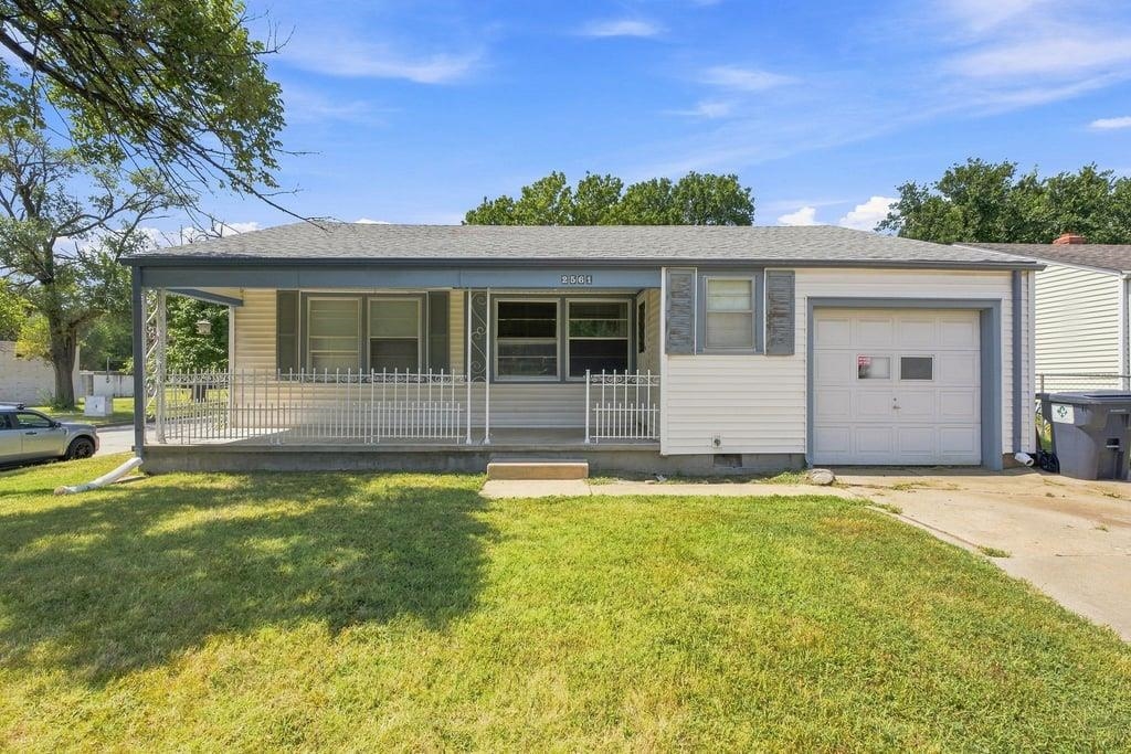 2561 S Hydraulic Ave., Wichita