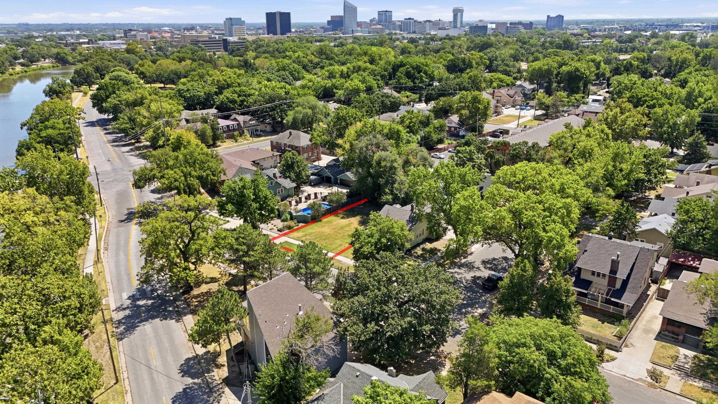 917 W Riverside, Wichita