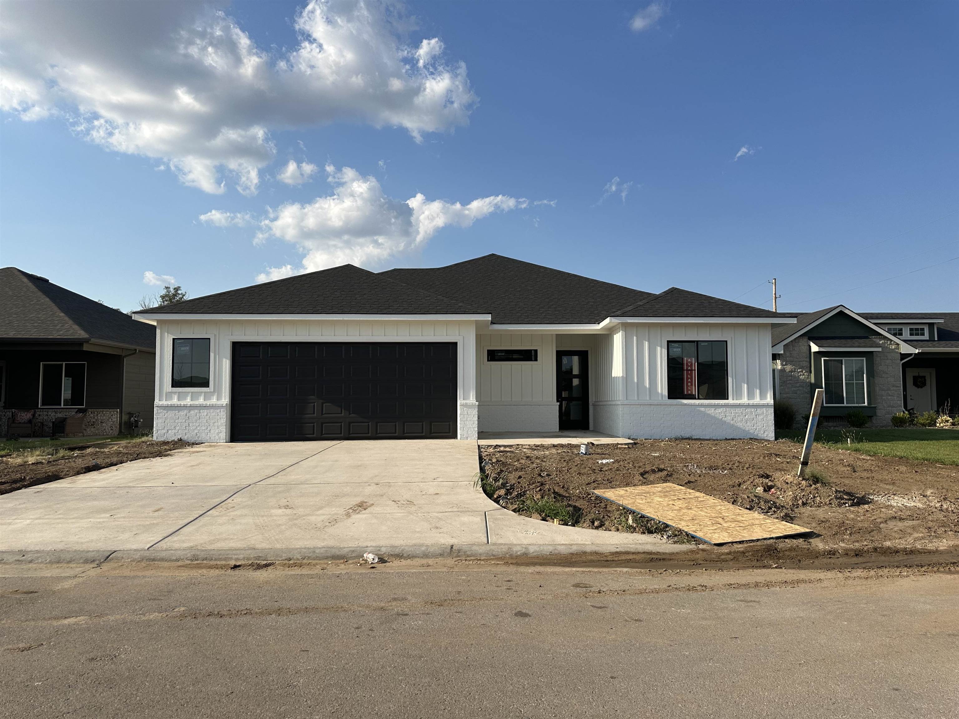 4430 N Sunny Ct, Wichita
