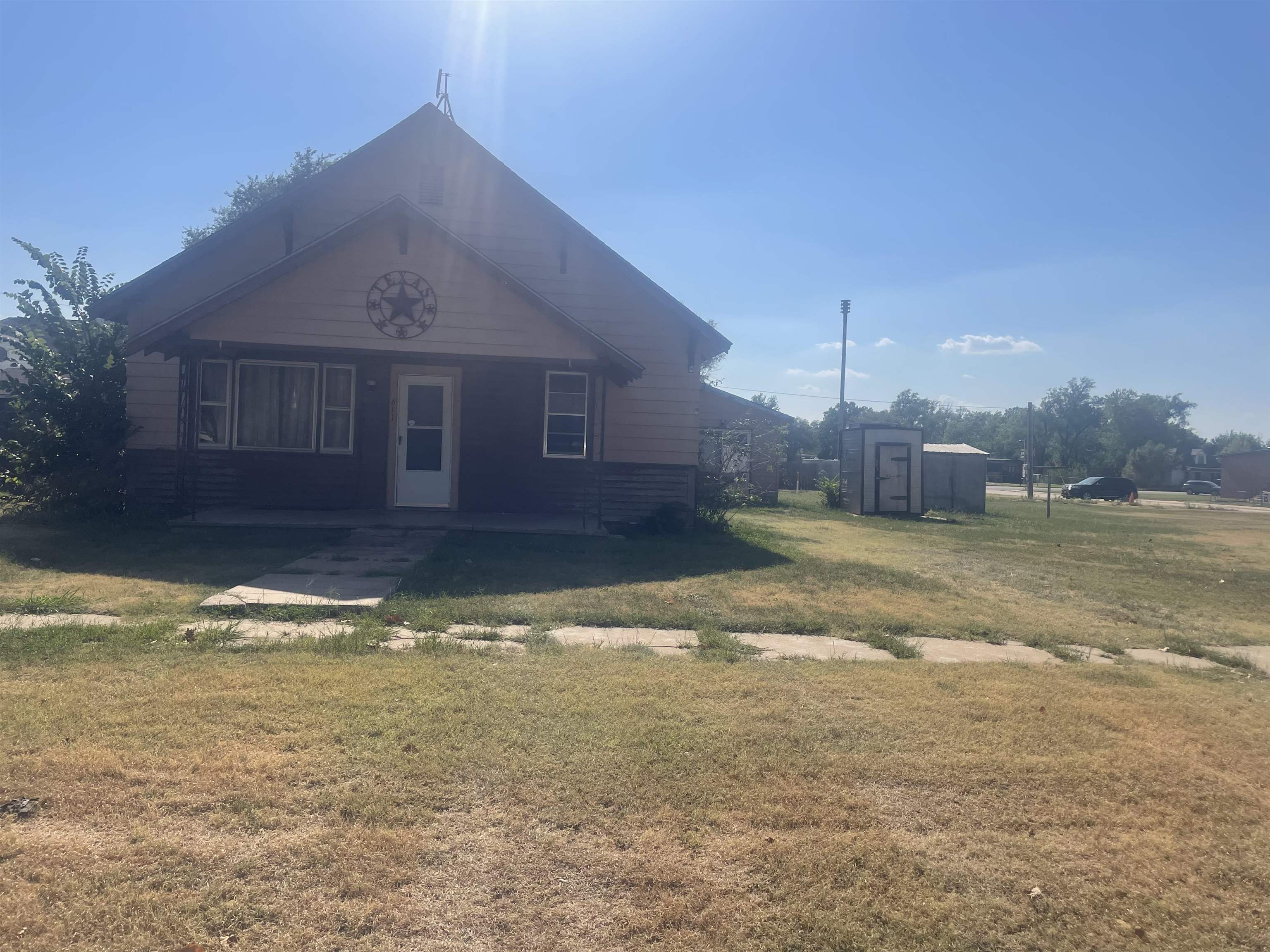 611 N Blaine, Attica