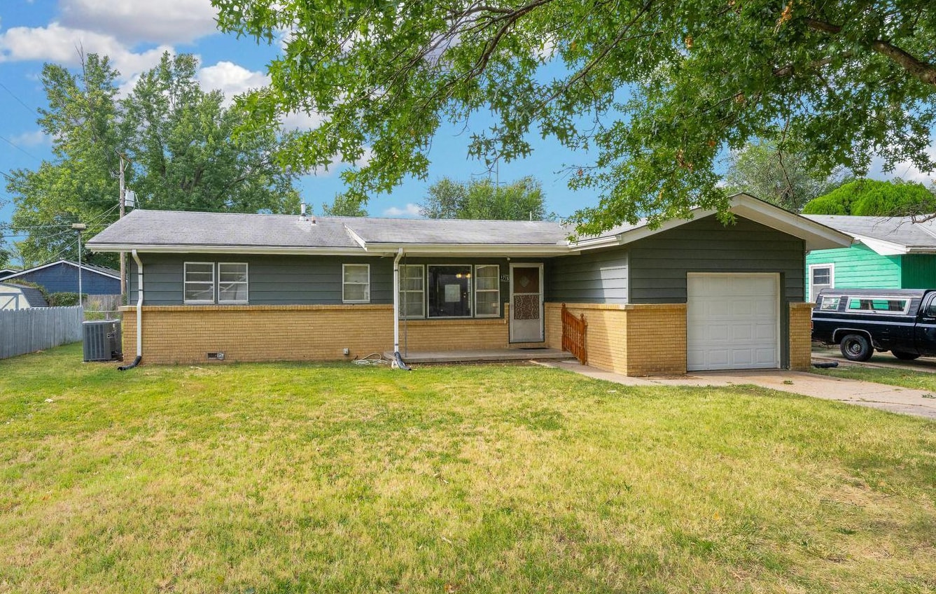1715 E Mona Ln, Wichita