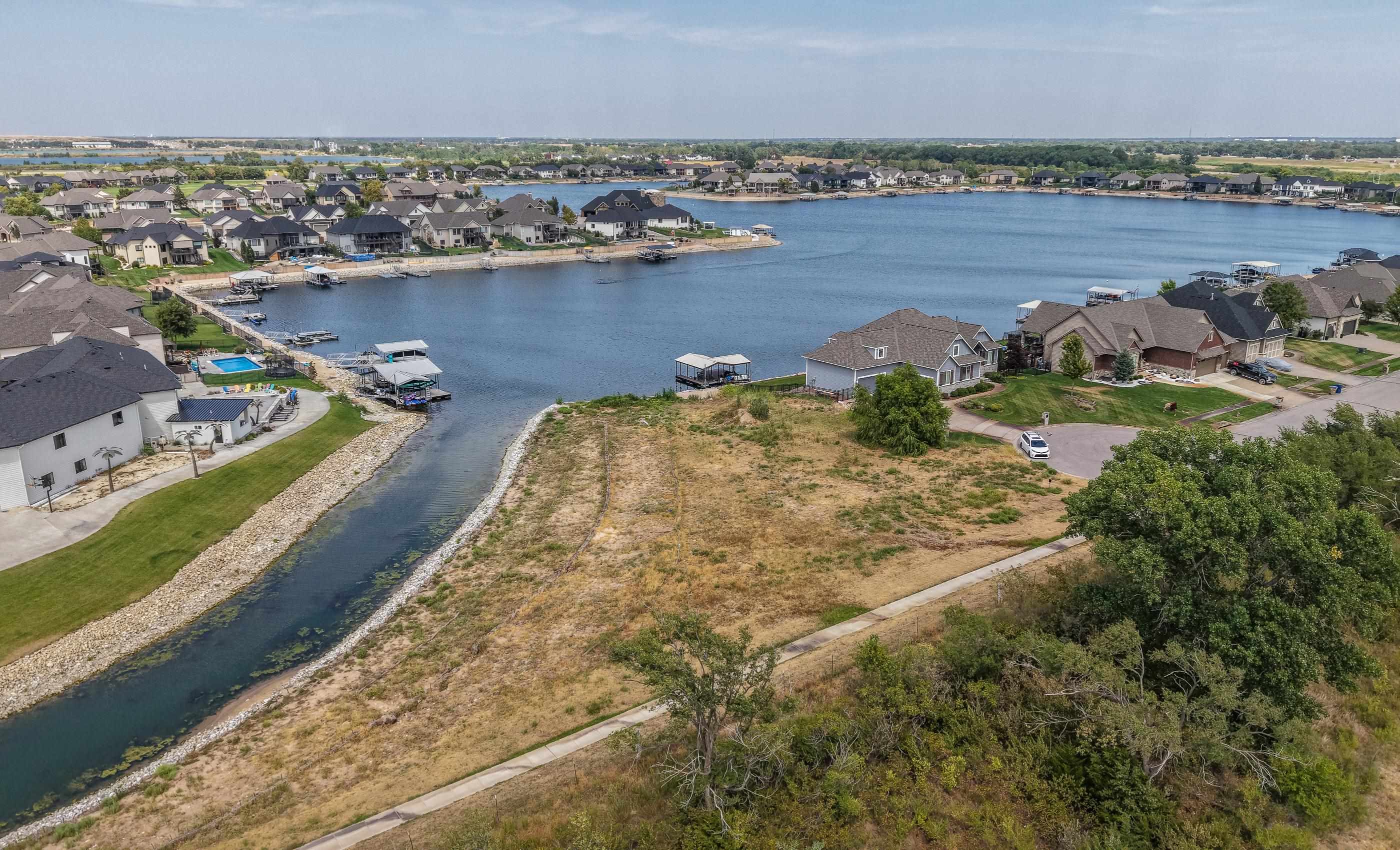 4524 W Shoreline, Wichita