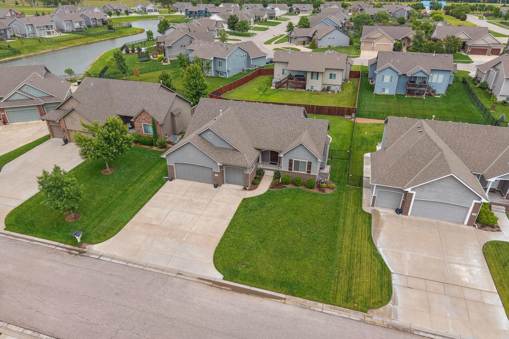 12446 E 27th Ct N, Wichita