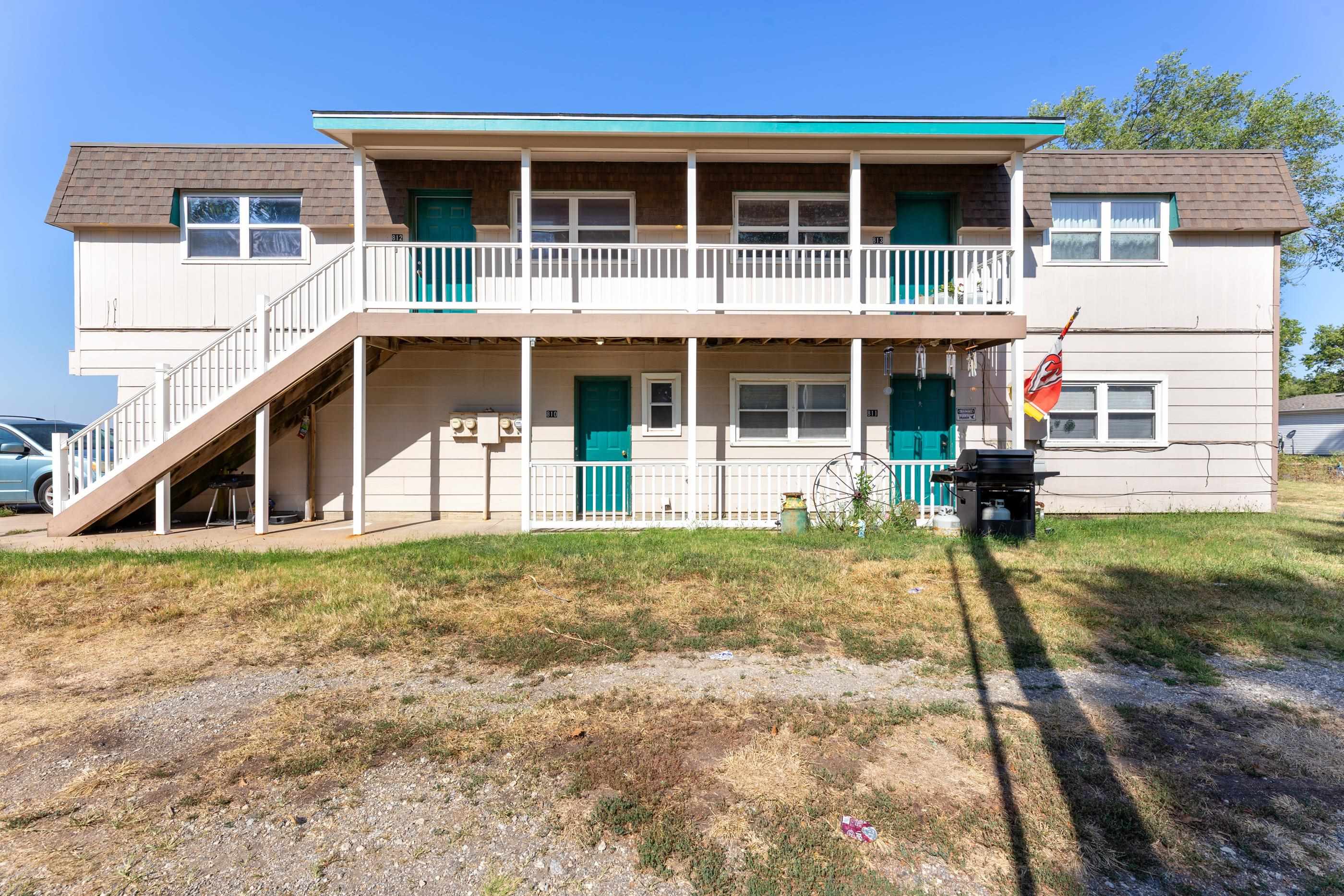 806 S Edwards, Moundridge