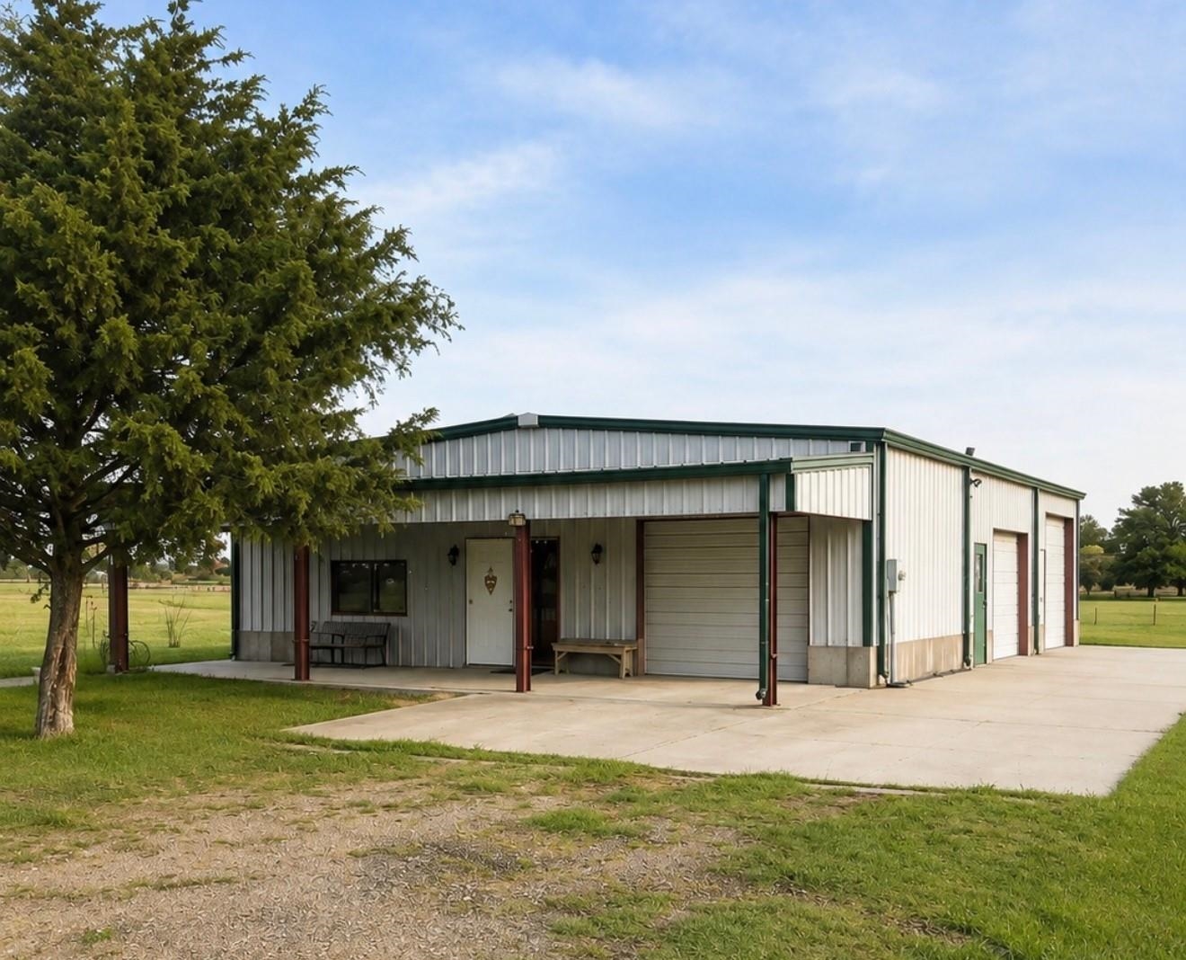 222 Commerce St, Walton