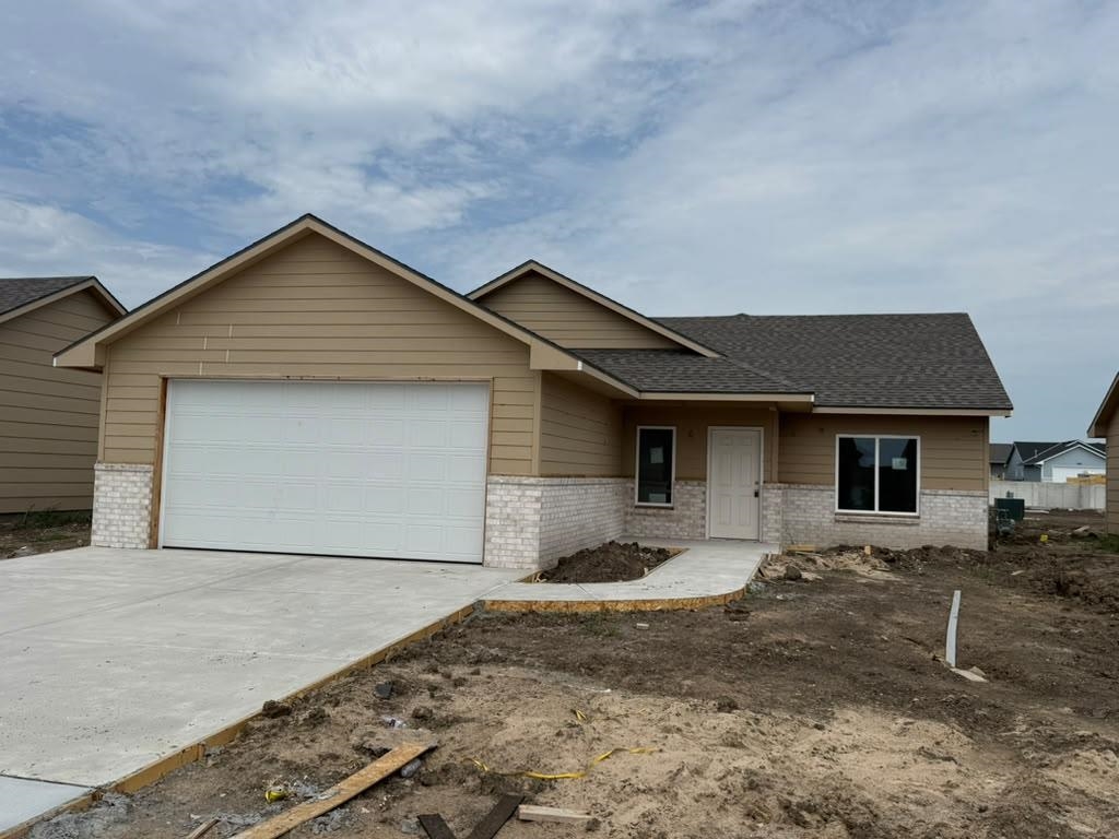 8962 E Joshua St, Bel Aire
