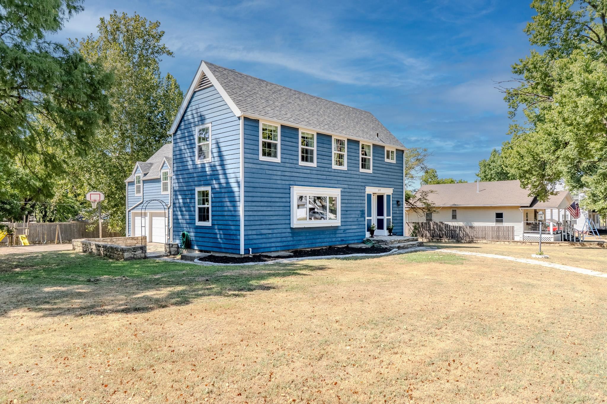 219 Park, Winfield