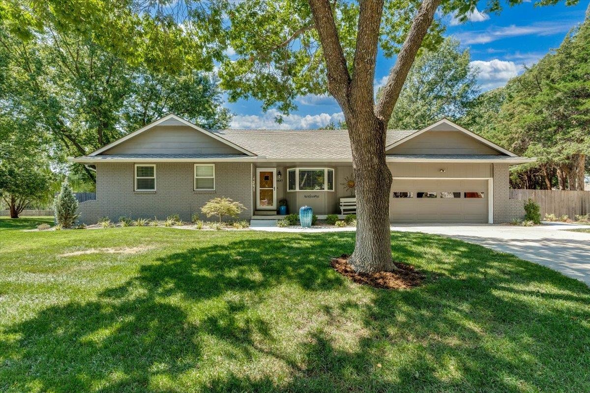 1437 N Windmill Ct, Derby